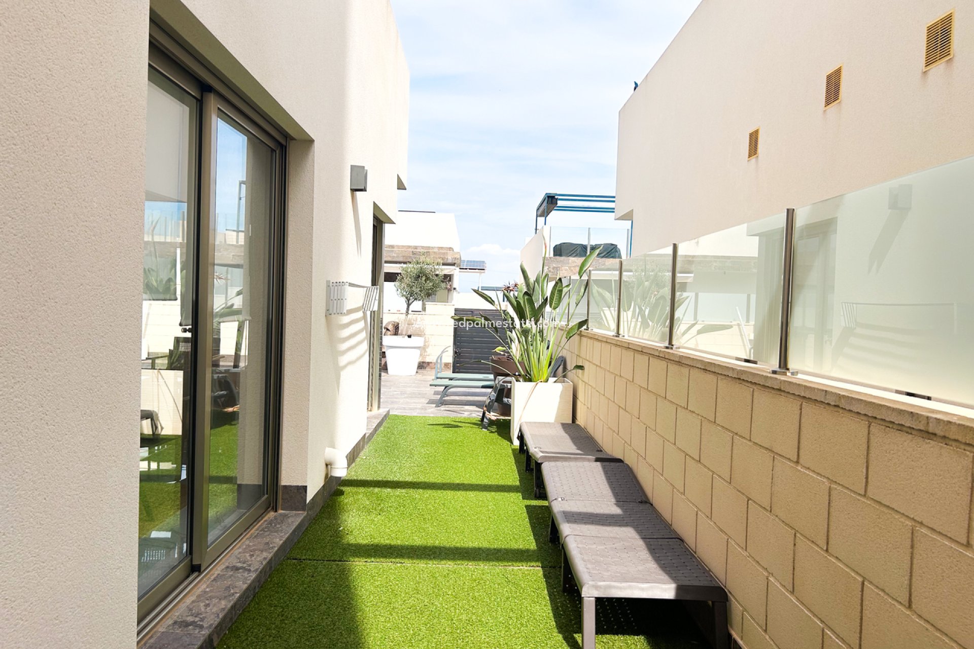 Återförsäljning - Villa -
Orihuela Costa - Villamartín