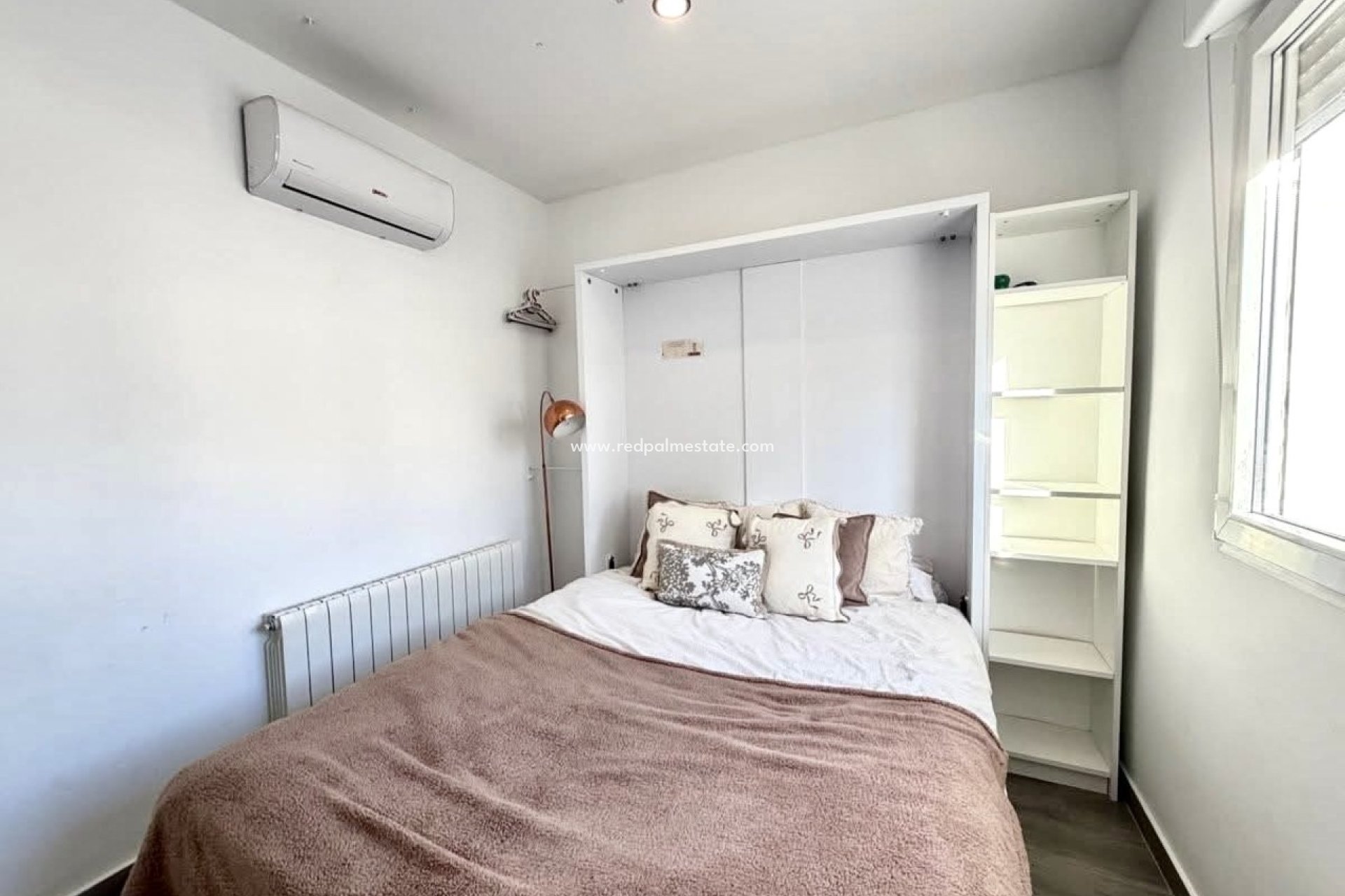 Återförsäljning - Villa -
Orihuela Costa - Villamartín