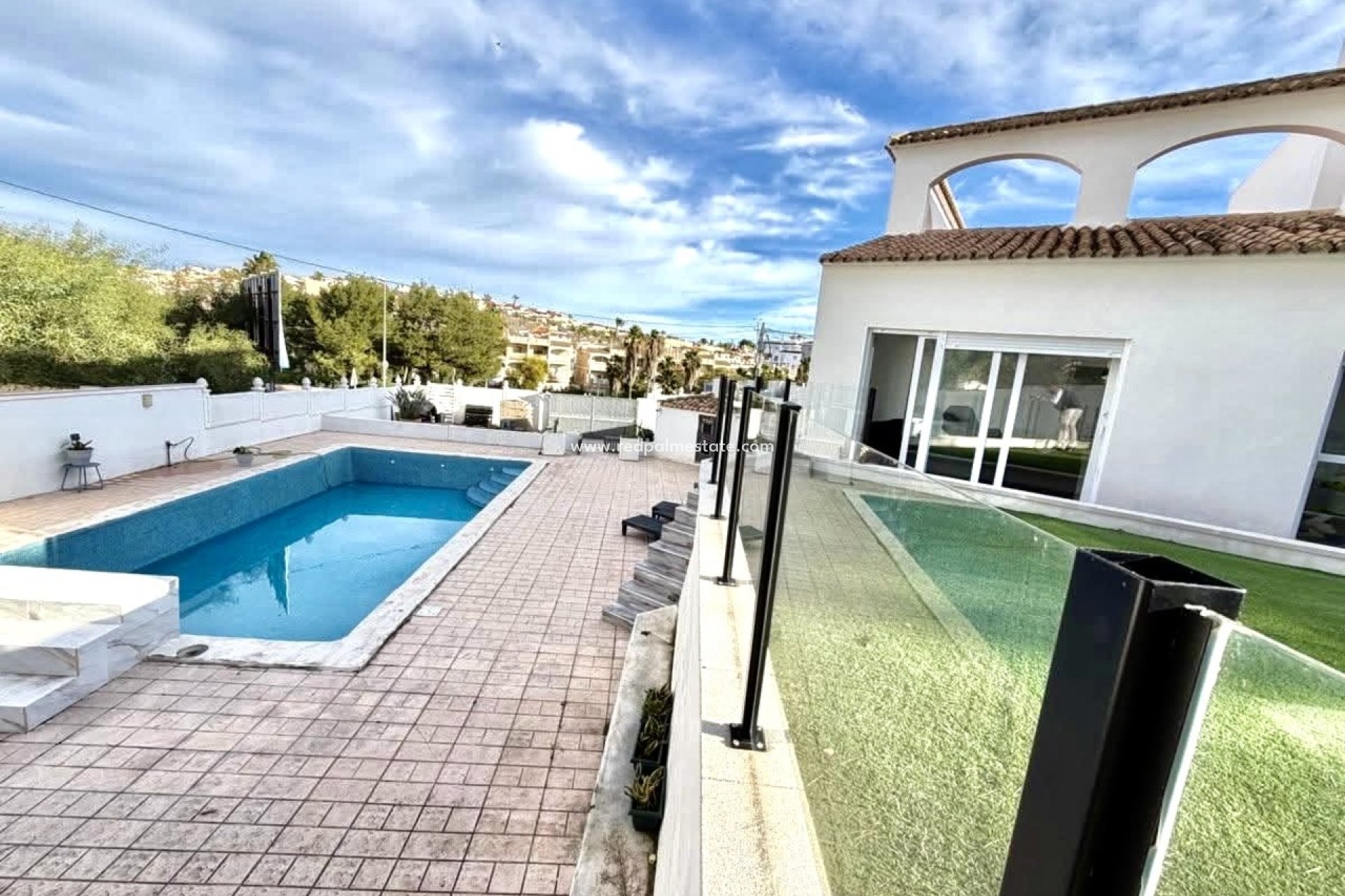 Återförsäljning - Villa -
Orihuela Costa - Villamartín