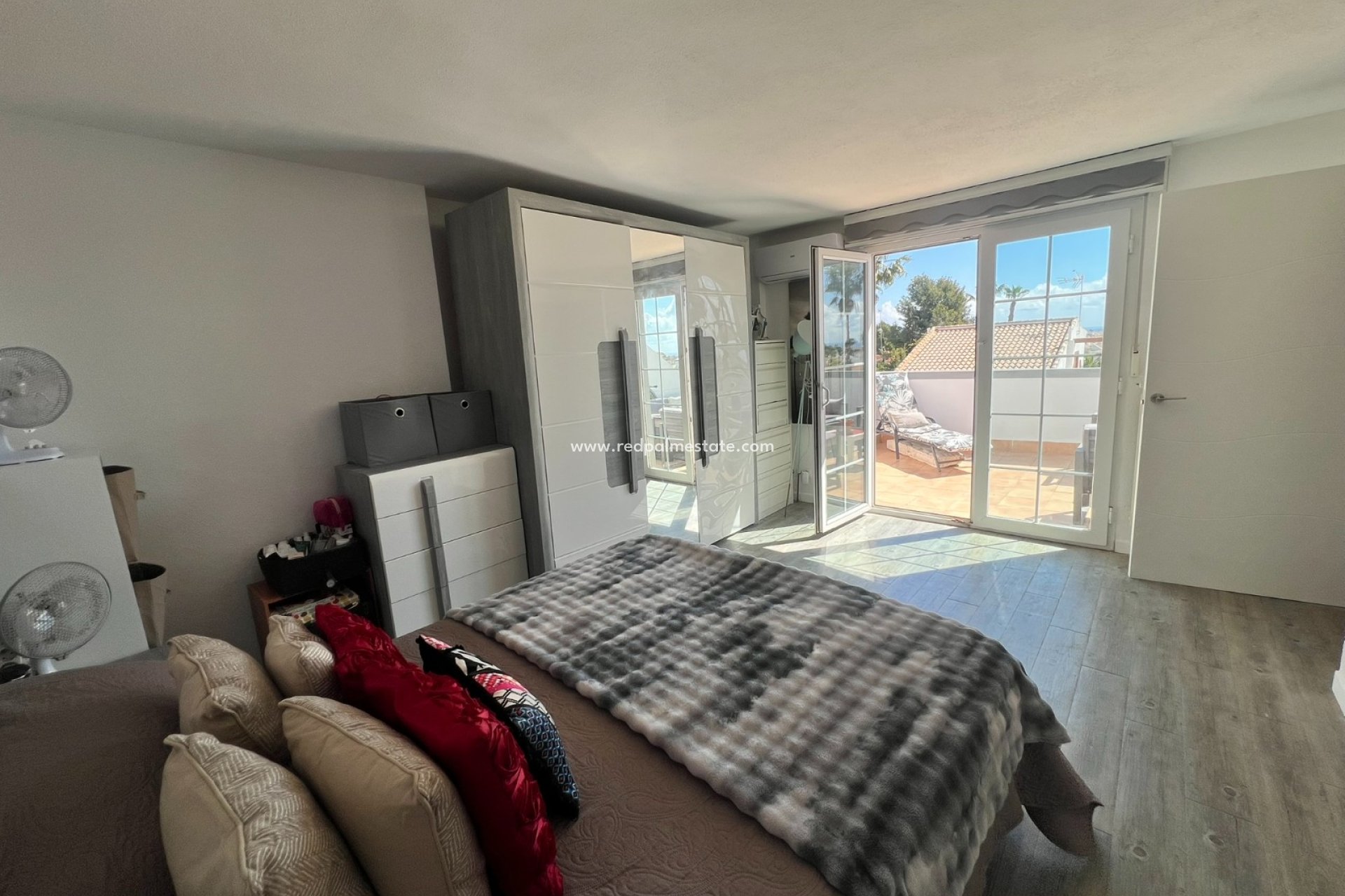 Återförsäljning - Villa -
Orihuela Costa - Villamartín