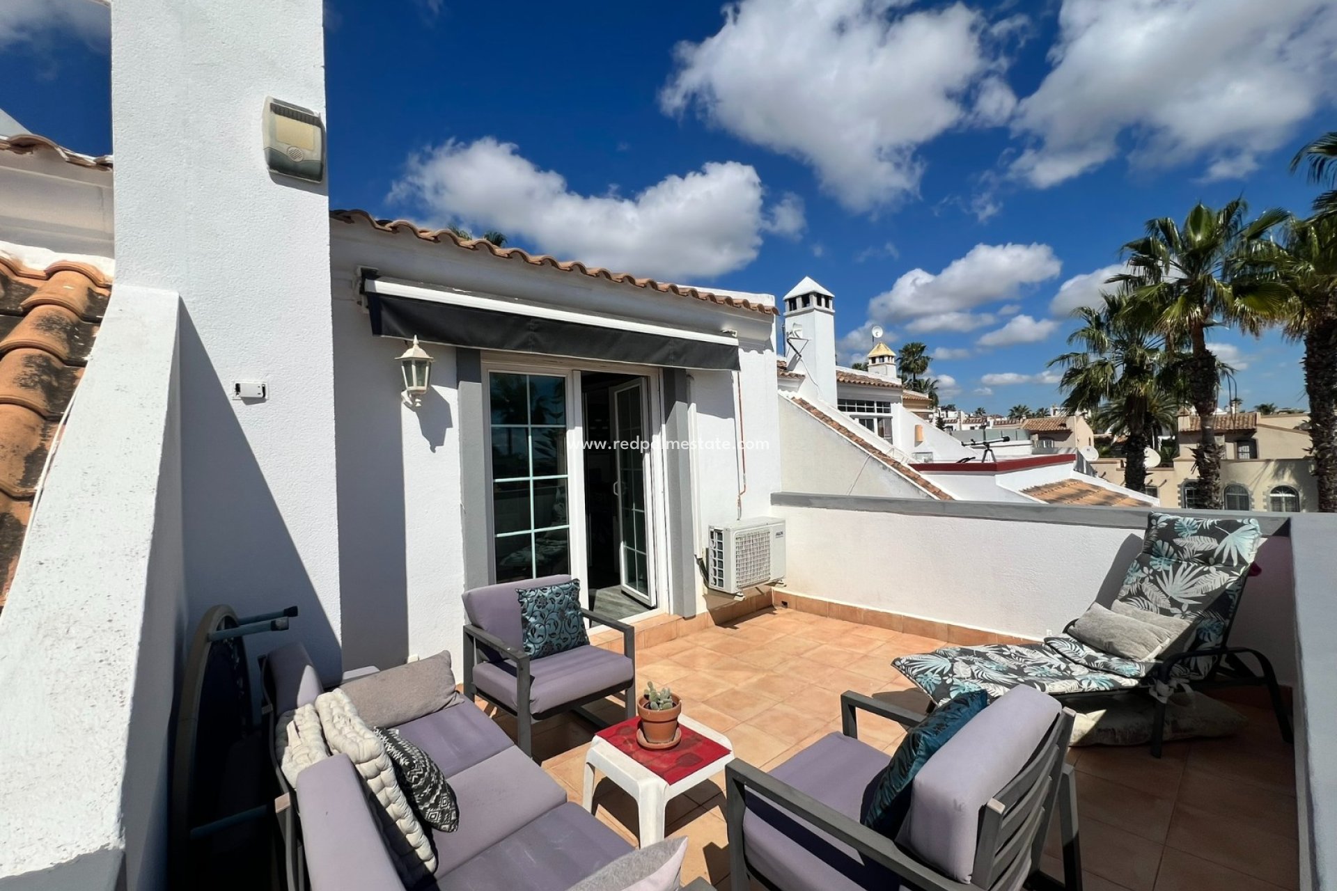 Återförsäljning - Villa -
Orihuela Costa - Villamartín