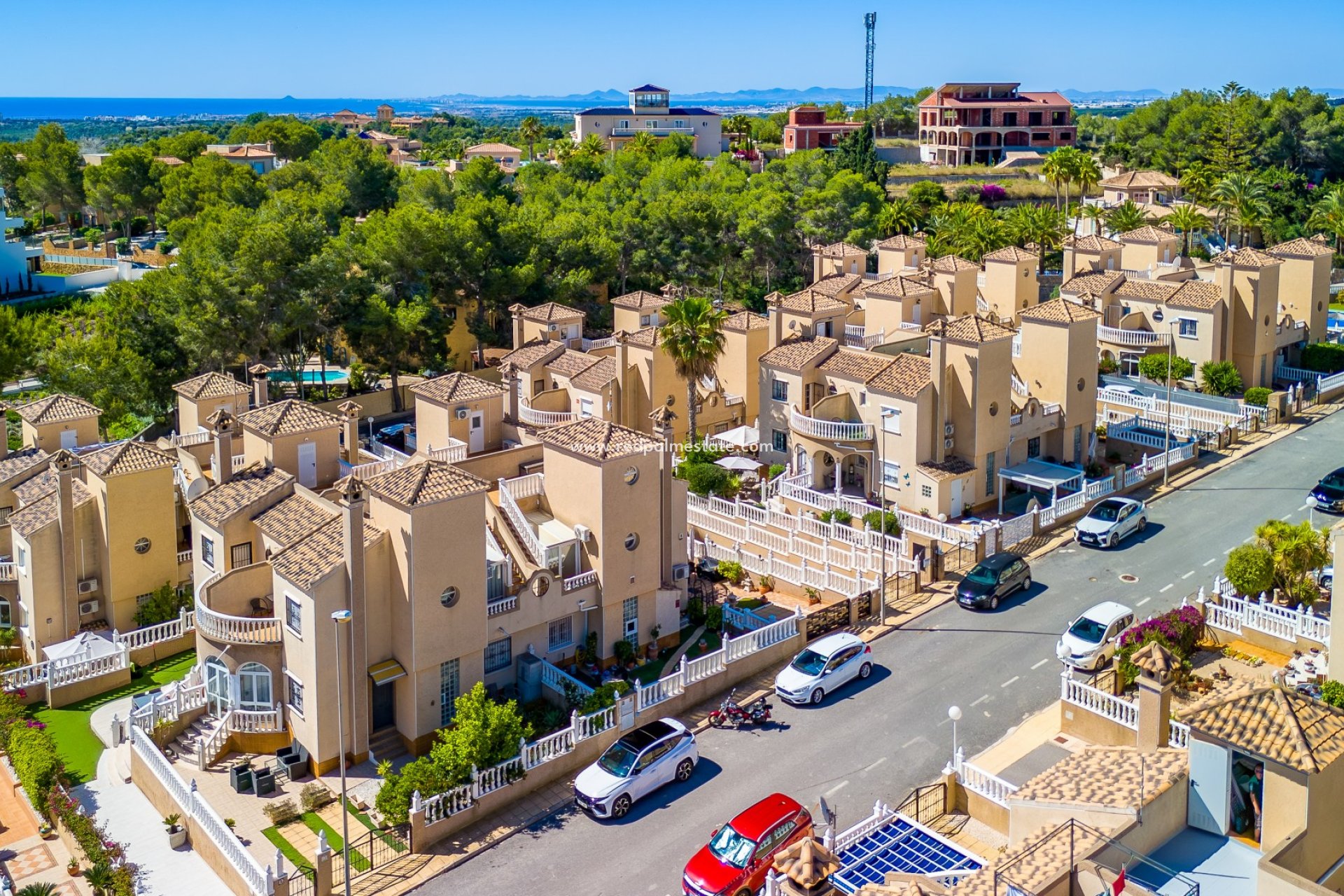 Återförsäljning - Villa -
Orihuela Costa - Villamartín