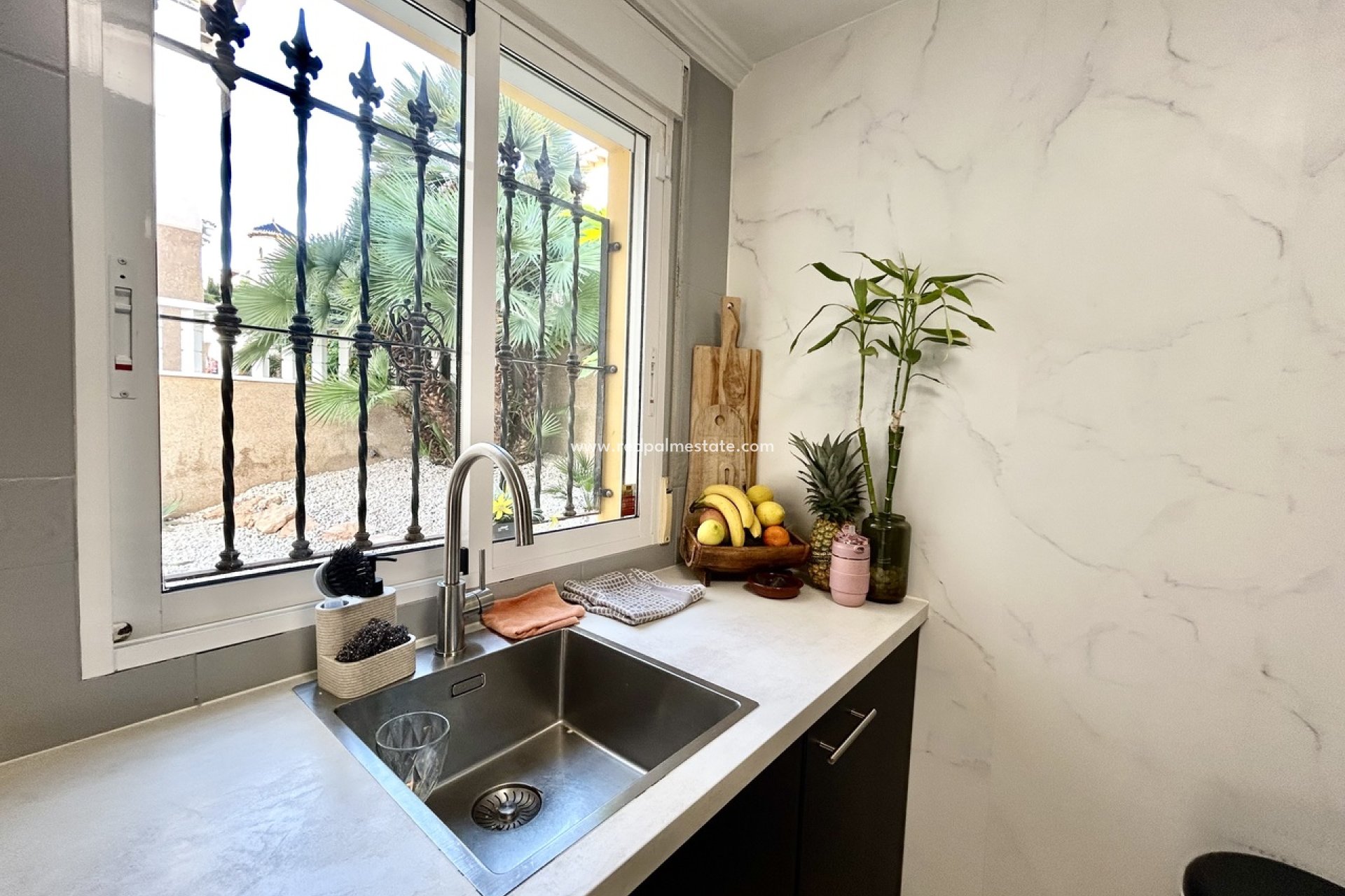 Återförsäljning - Villa -
Orihuela Costa - Villamartín