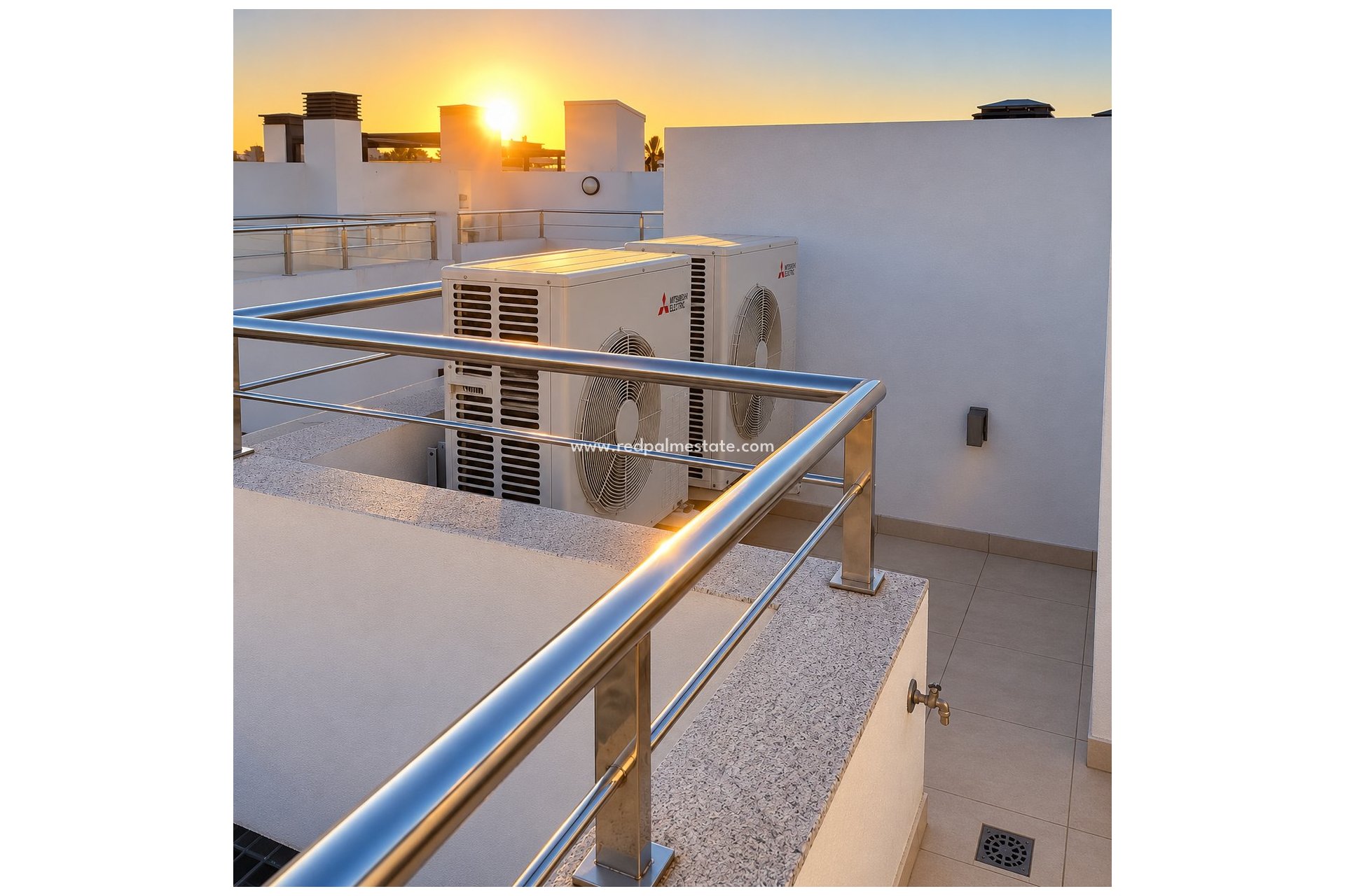 Återförsäljning - Villa -
Orihuela Costa - Villamartín