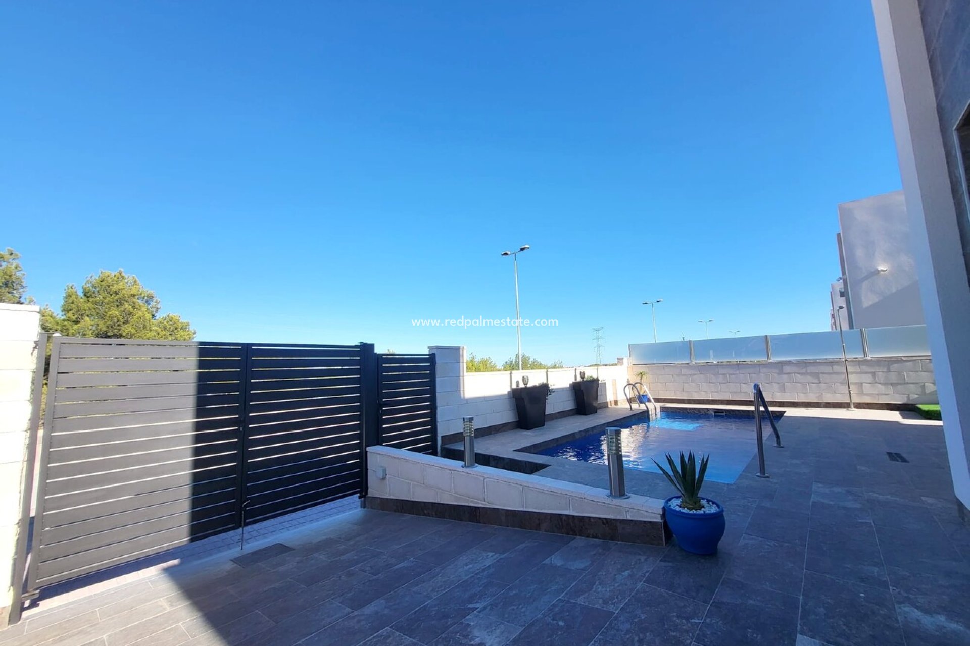 Återförsäljning - Villa -
Orihuela Costa - Villamartín