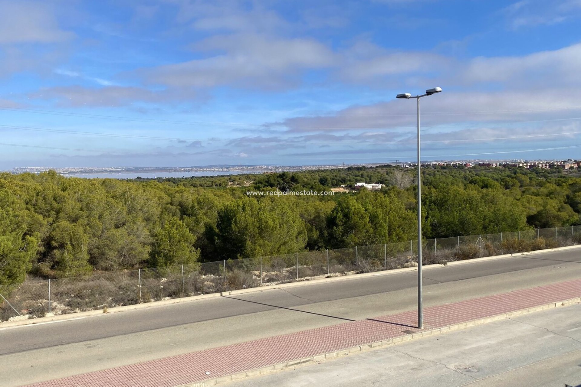 Återförsäljning - Villa -
Orihuela Costa - Villamartín