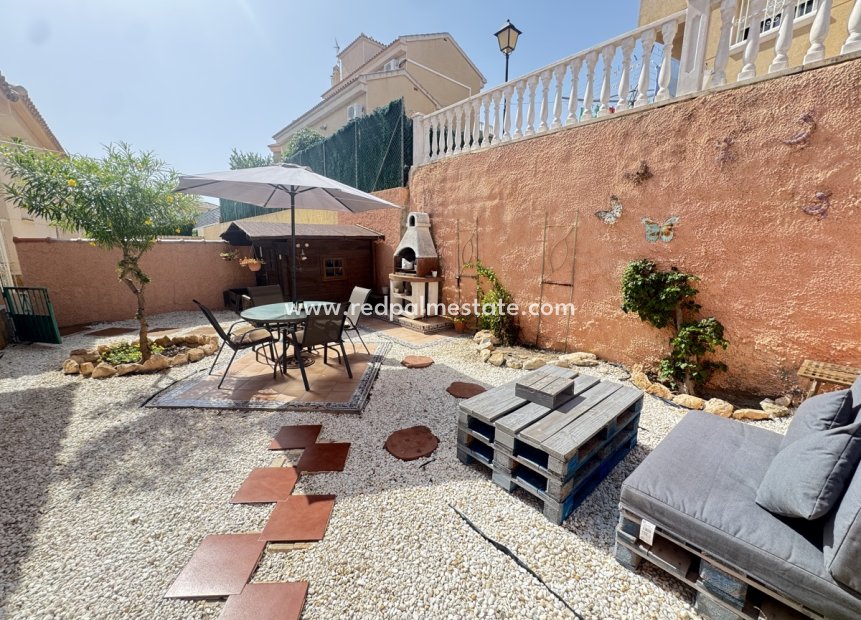 Återförsäljning - Villa -
Orihuela Costa - Villamartín