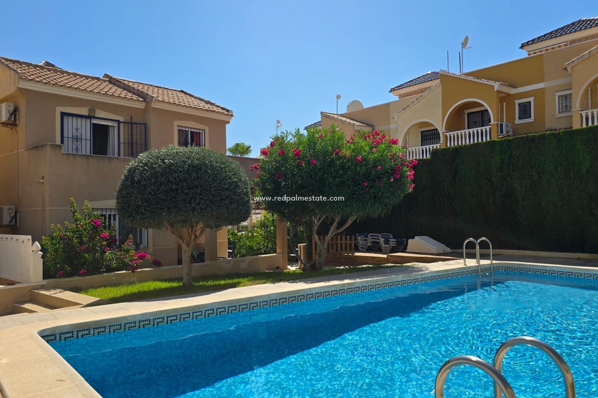 Återförsäljning - Villa -
Orihuela Costa - Villamartín