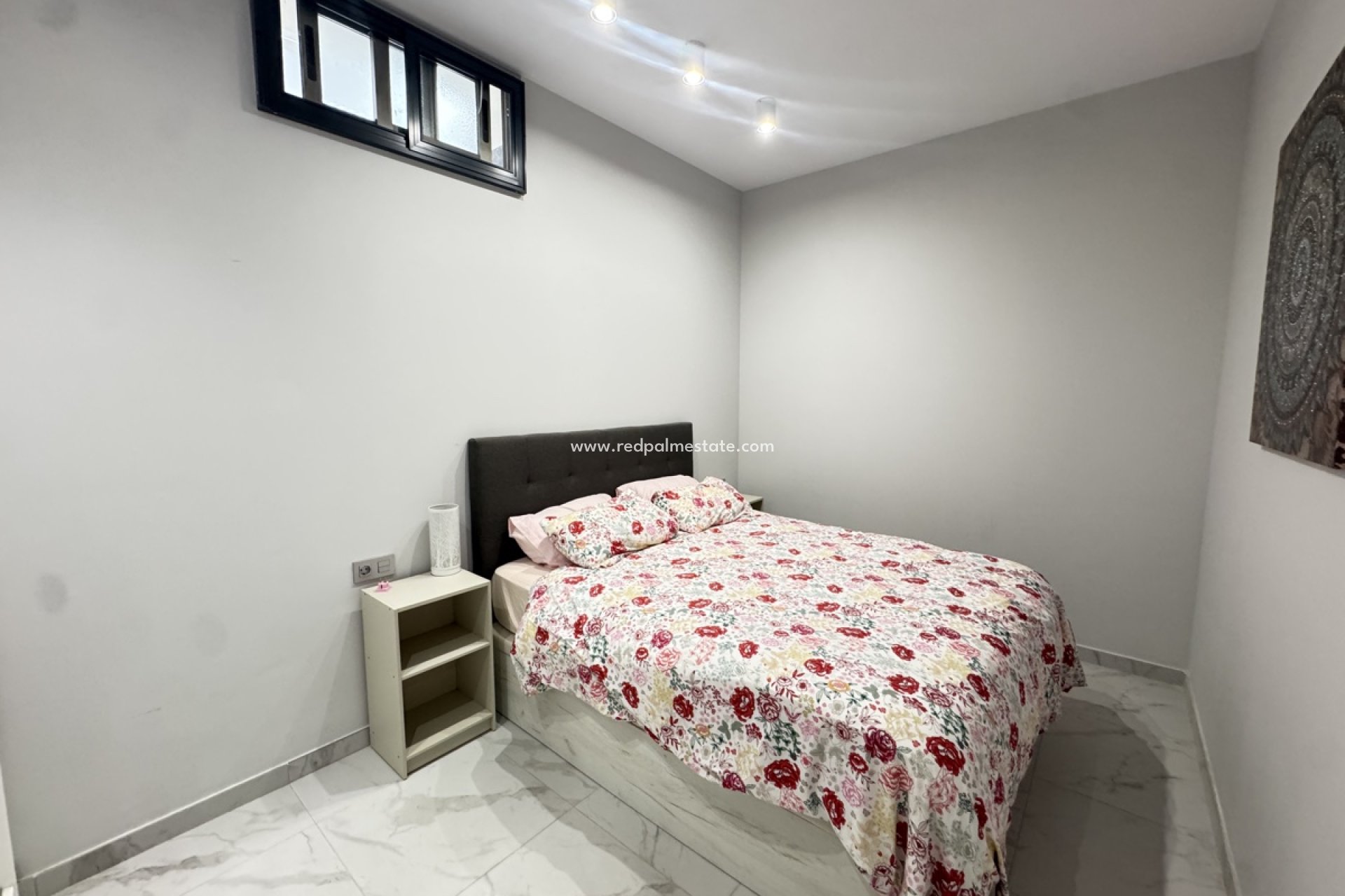 Återförsäljning - Villa -
Orihuela Costa - Villamartín