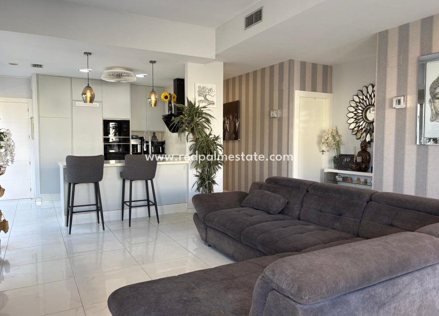 Återförsäljning - Villa -
Orihuela Costa - Villamartín