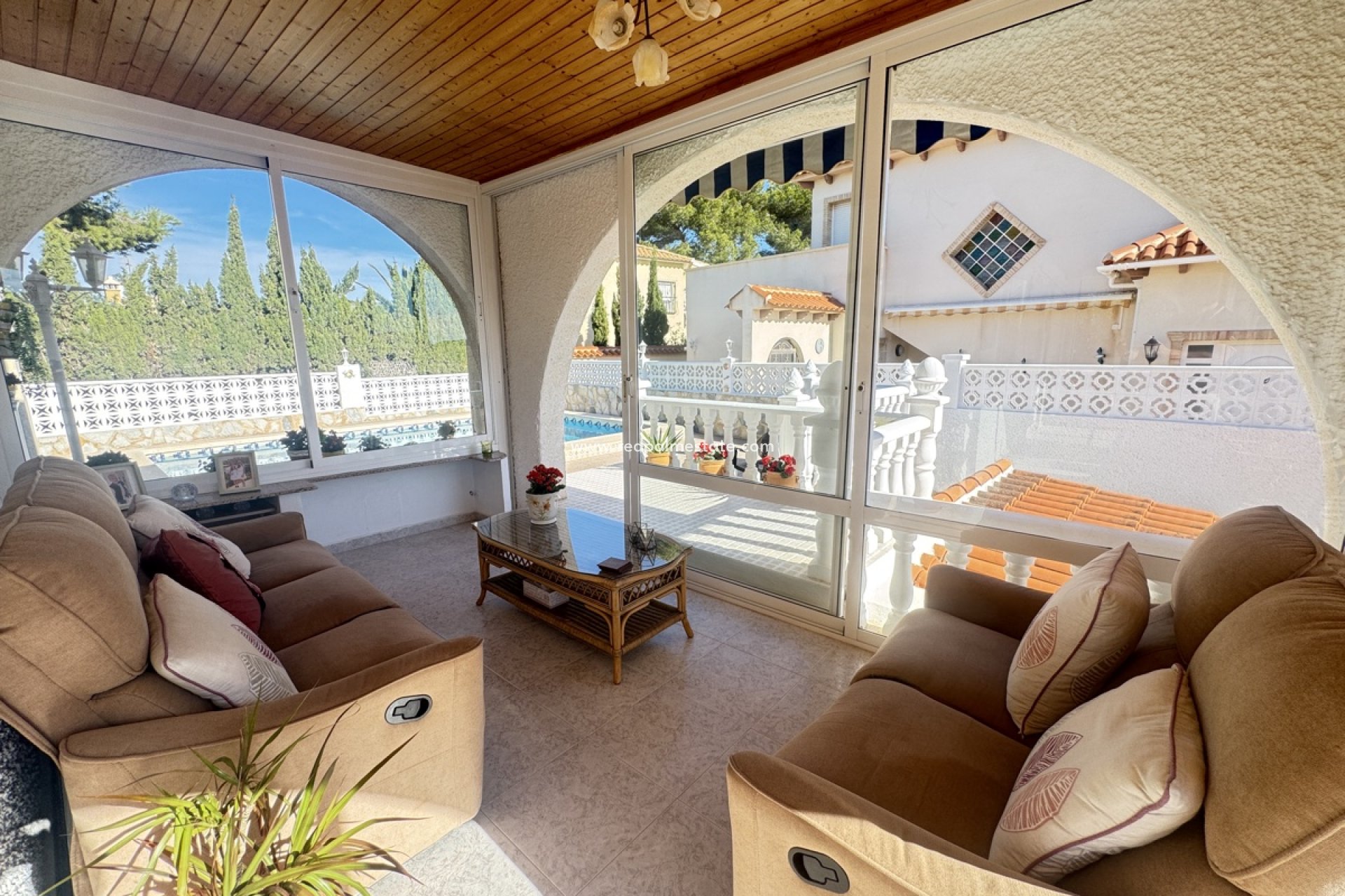 Återförsäljning - Villa -
Orihuela Costa - Villamartín