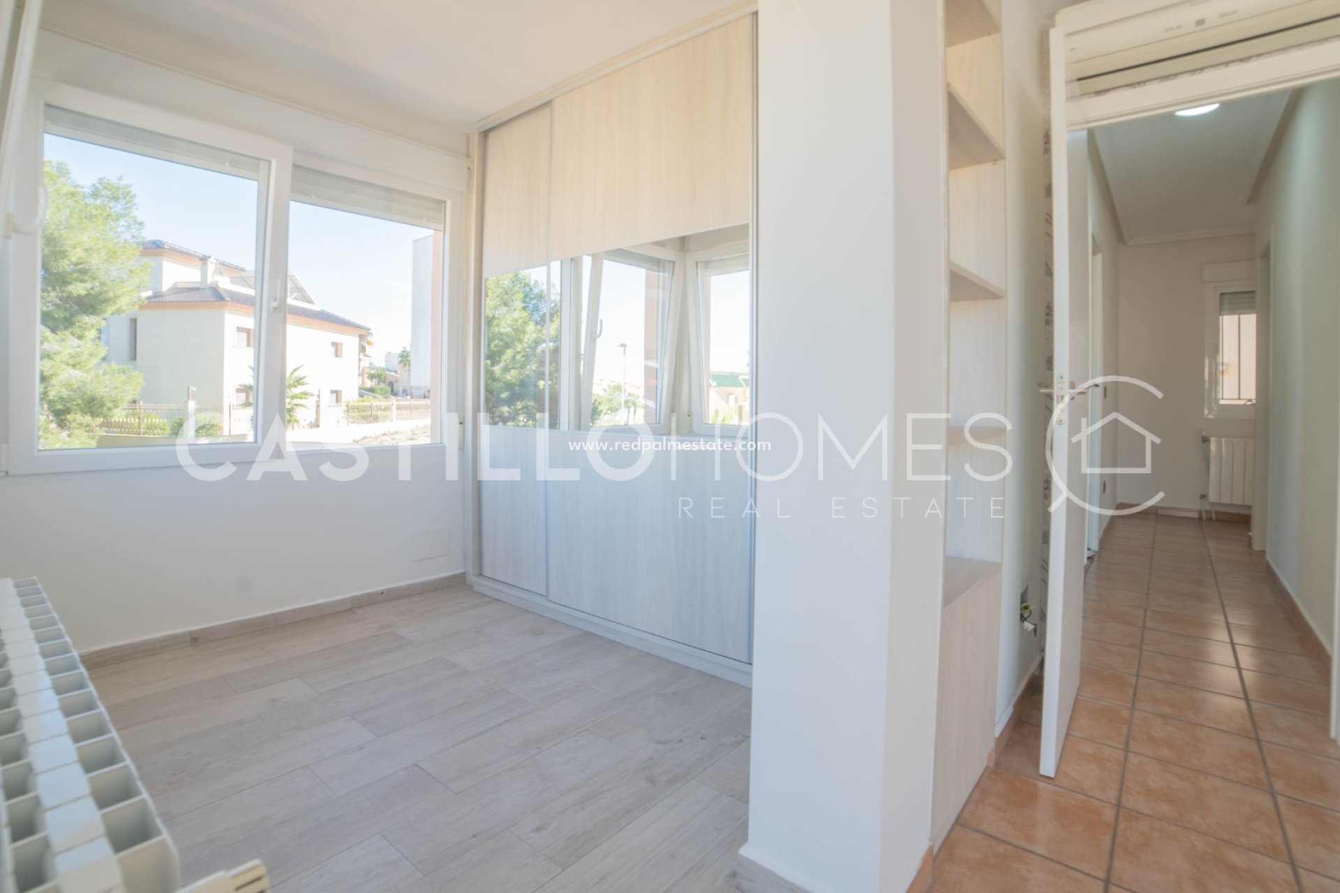 Återförsäljning - Villa -
Orihuela Costa - Villamartín