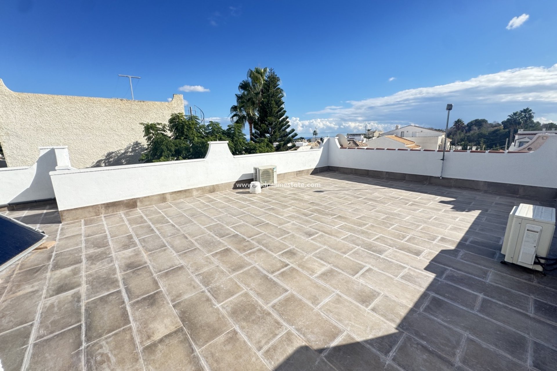 Återförsäljning - Villa -
Orihuela Costa - Villamartín