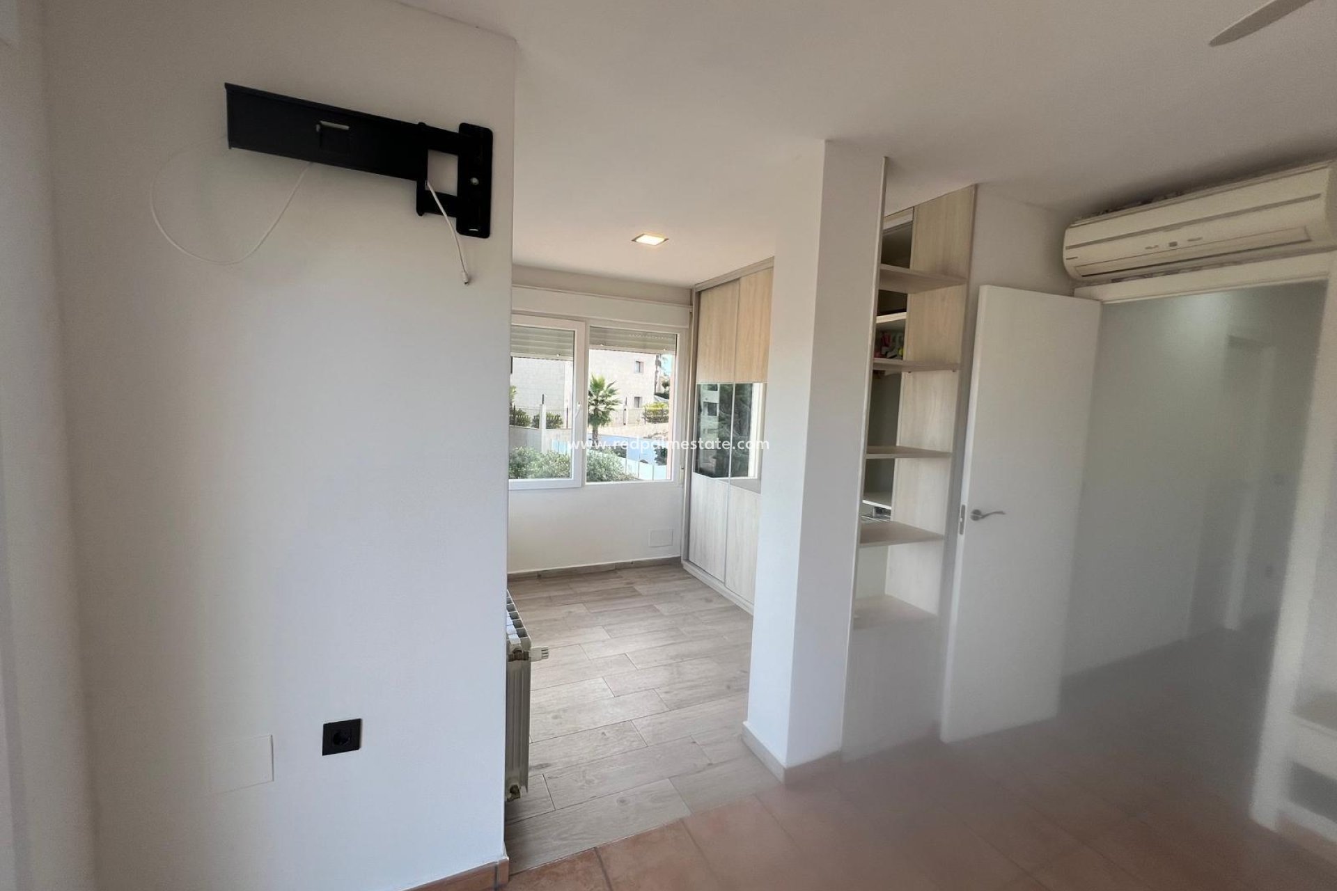 Återförsäljning - Villa -
Orihuela Costa - Villamartín