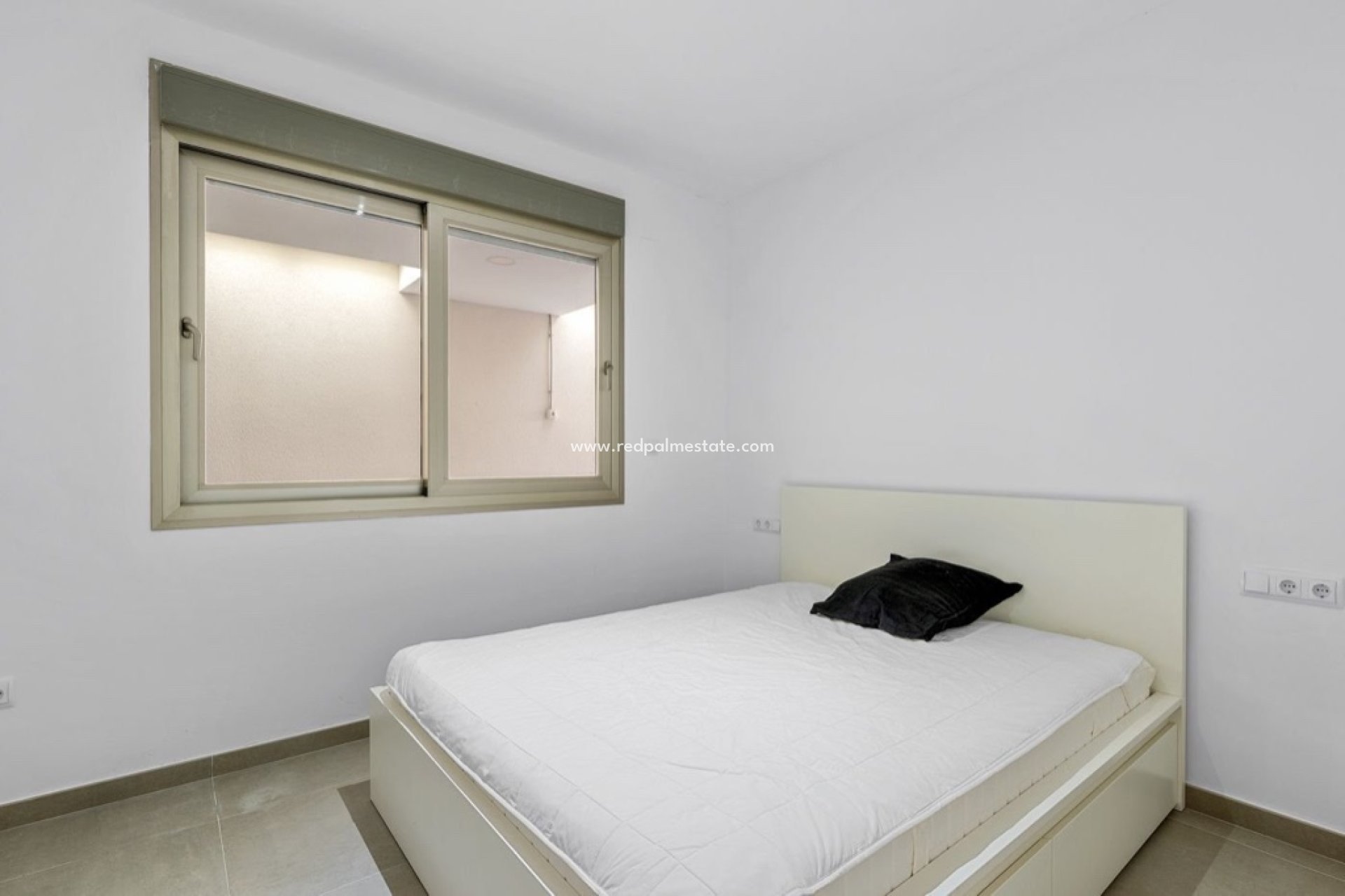 Återförsäljning - Villa -
Orihuela Costa - Villamartín