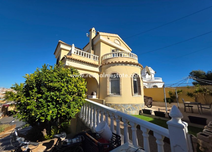Återförsäljning - Villa -
Orihuela Costa - Villamartín