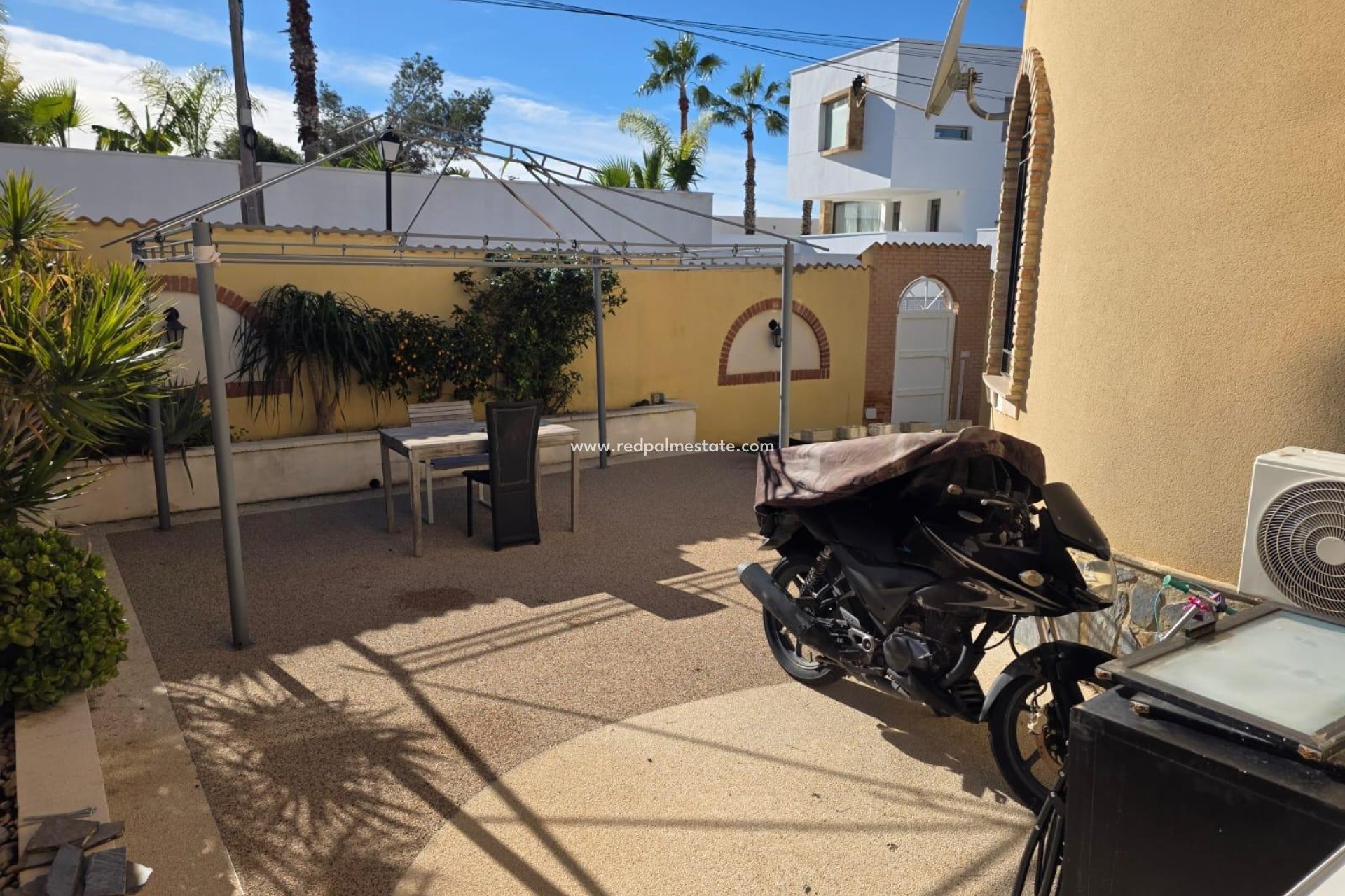 Återförsäljning - Villa -
Orihuela Costa - Villamartín