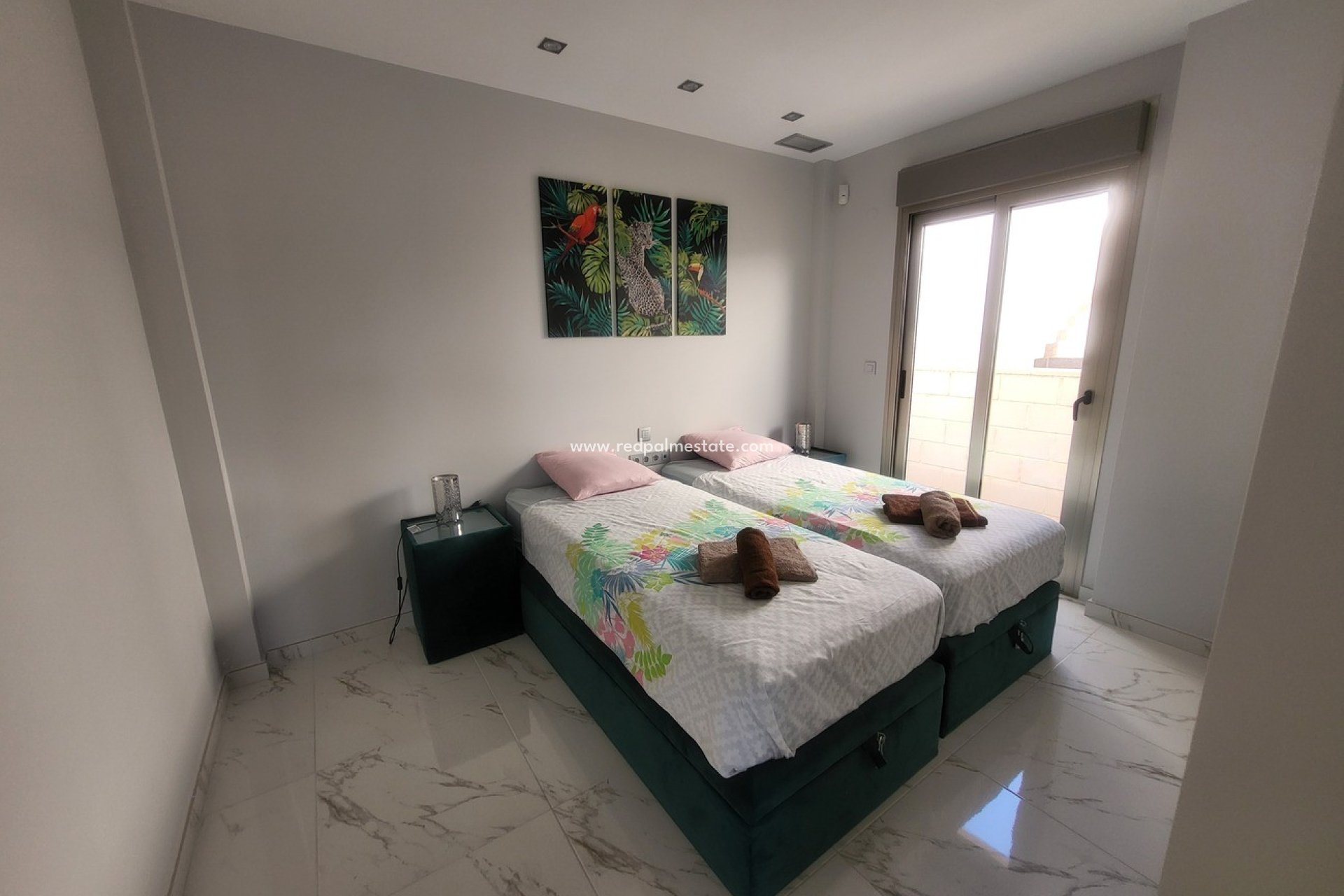 Återförsäljning - Villa -
Orihuela Costa - Villamartín