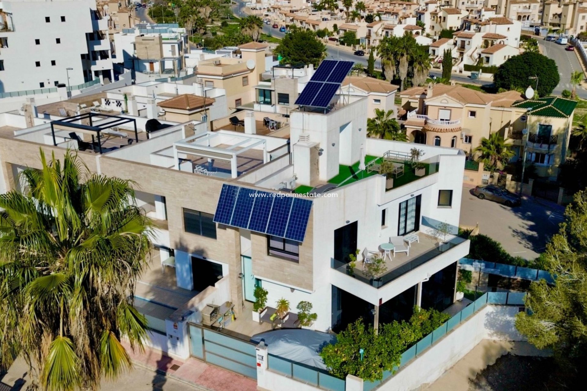 Återförsäljning - Villa -
Orihuela Costa - Villamartín