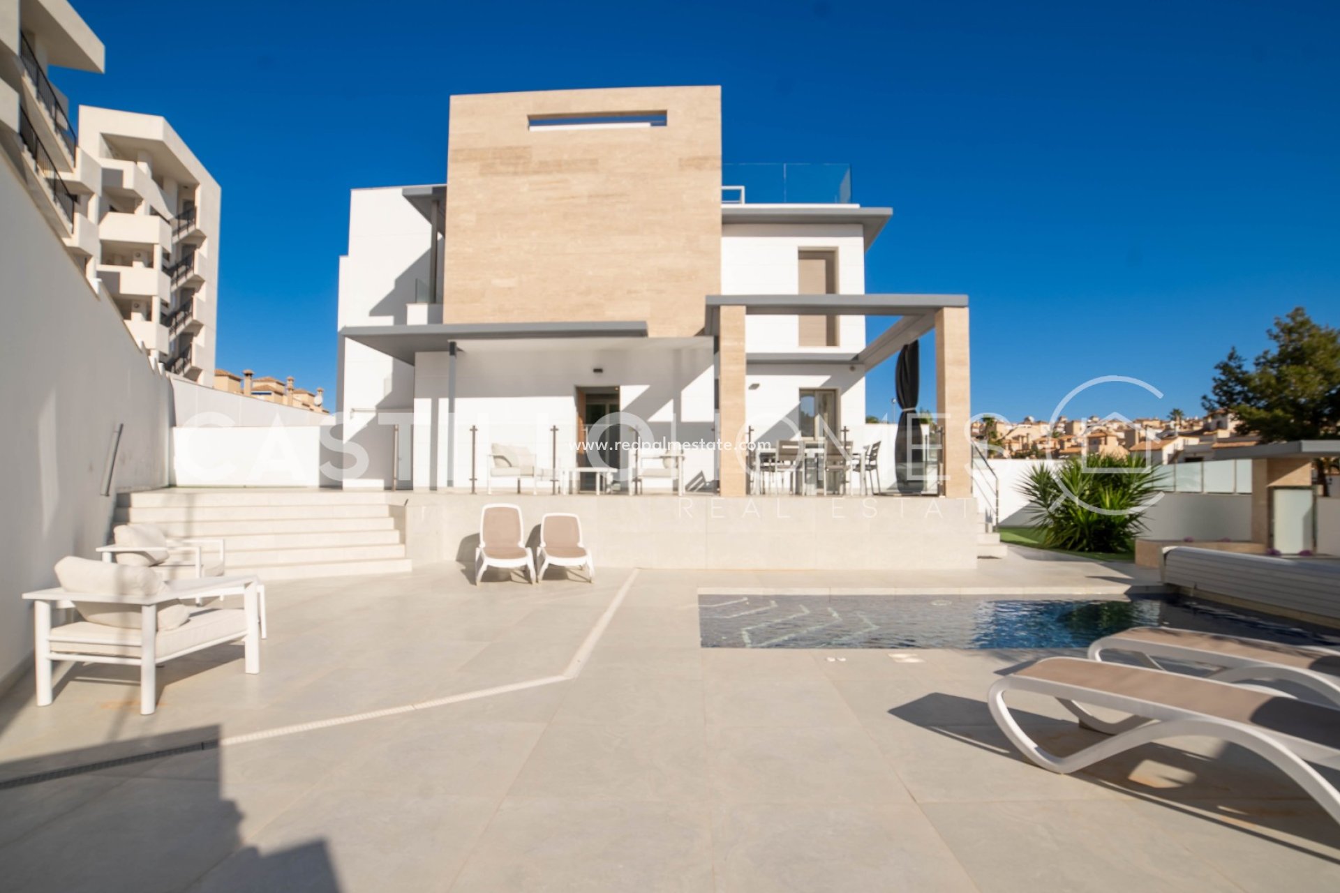 Återförsäljning - Villa -
Orihuela Costa - Villamartín