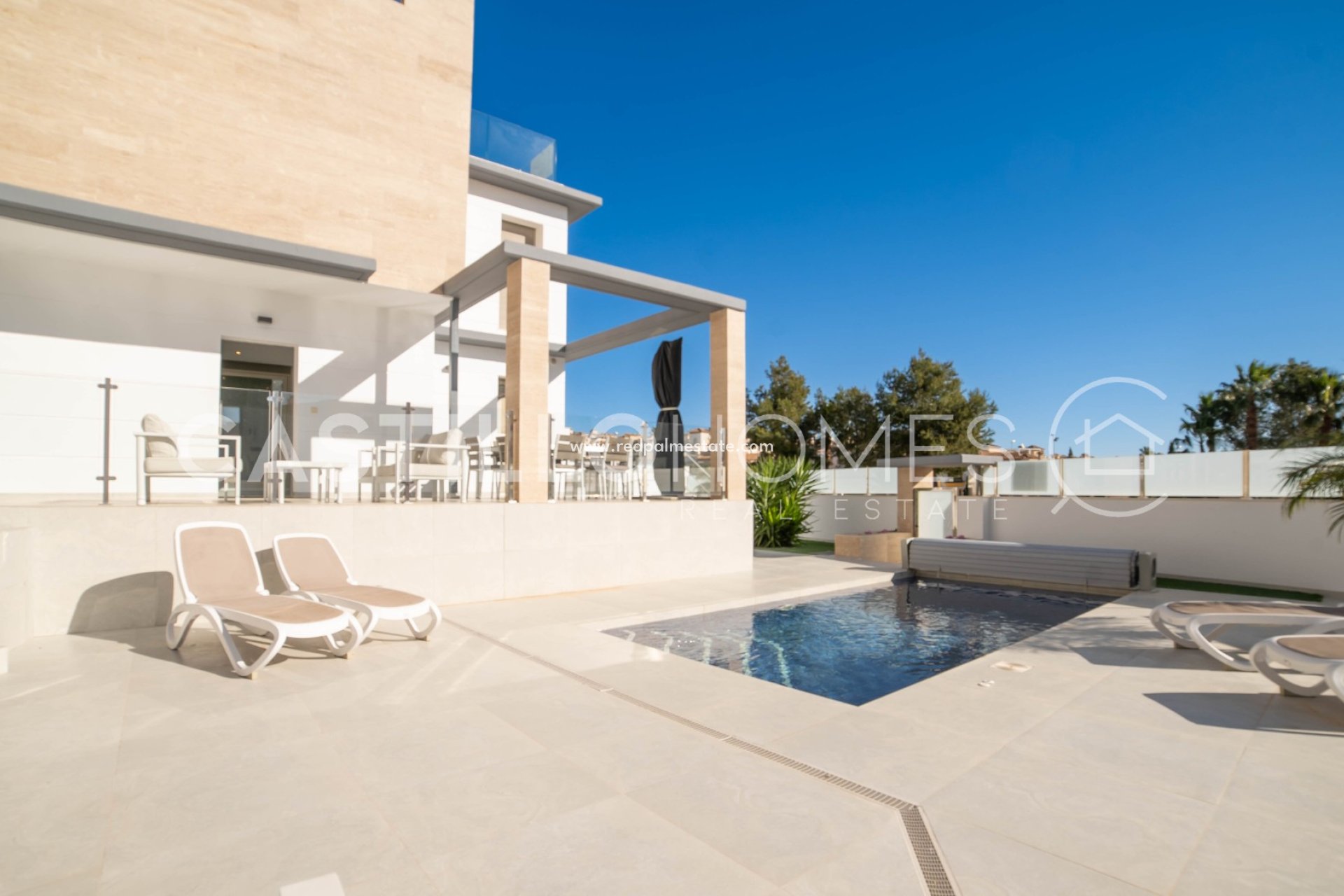 Återförsäljning - Villa -
Orihuela Costa - Villamartín