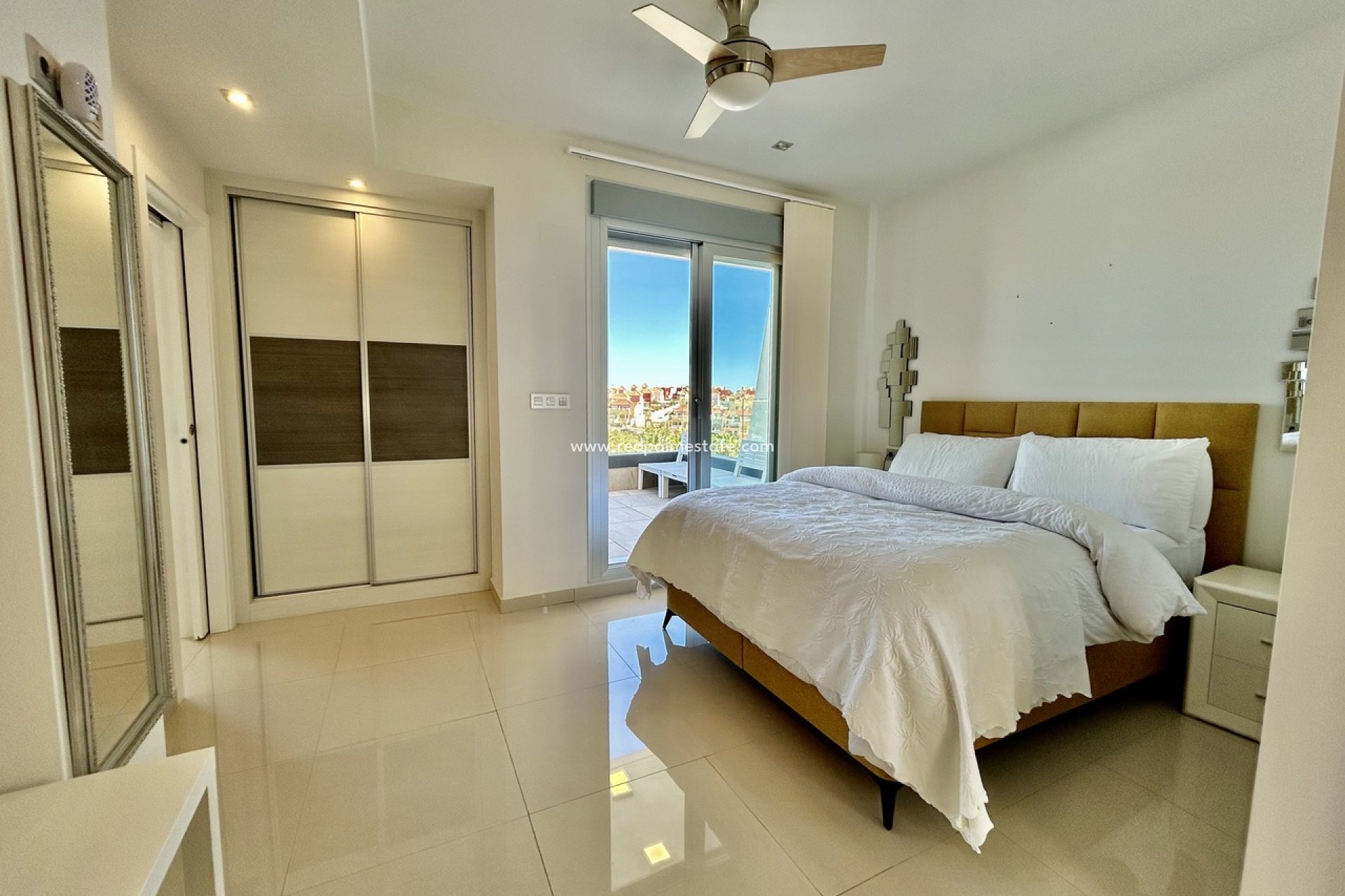 Återförsäljning - Villa -
Orihuela Costa - Villamartín