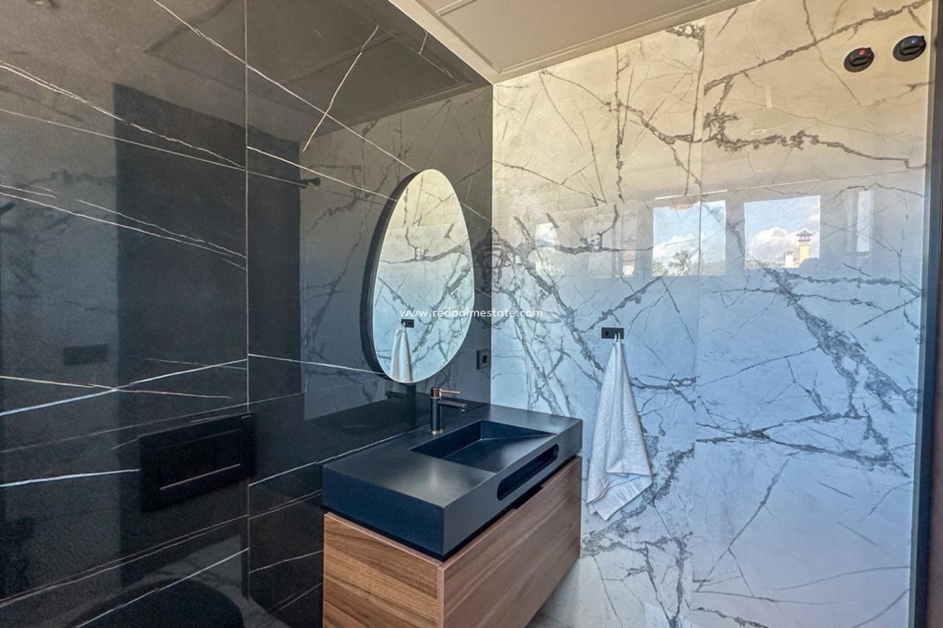 Återförsäljning - Villa -
Orihuela Costa - Villamartín