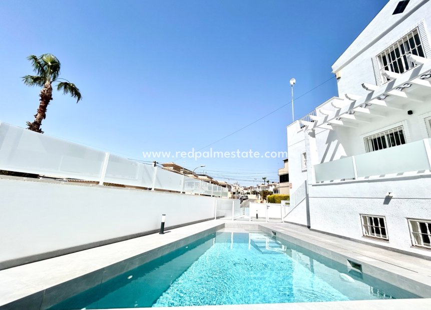 Återförsäljning - Villa -
Orihuela Costa - Villamartín