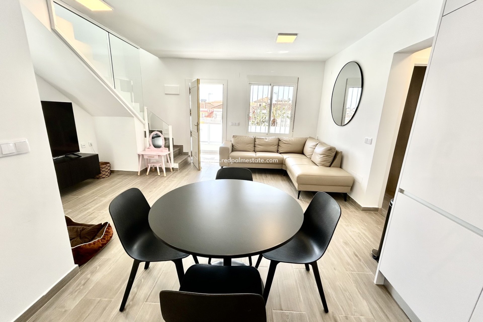 Återförsäljning - Villa -
Orihuela Costa - Villamartín