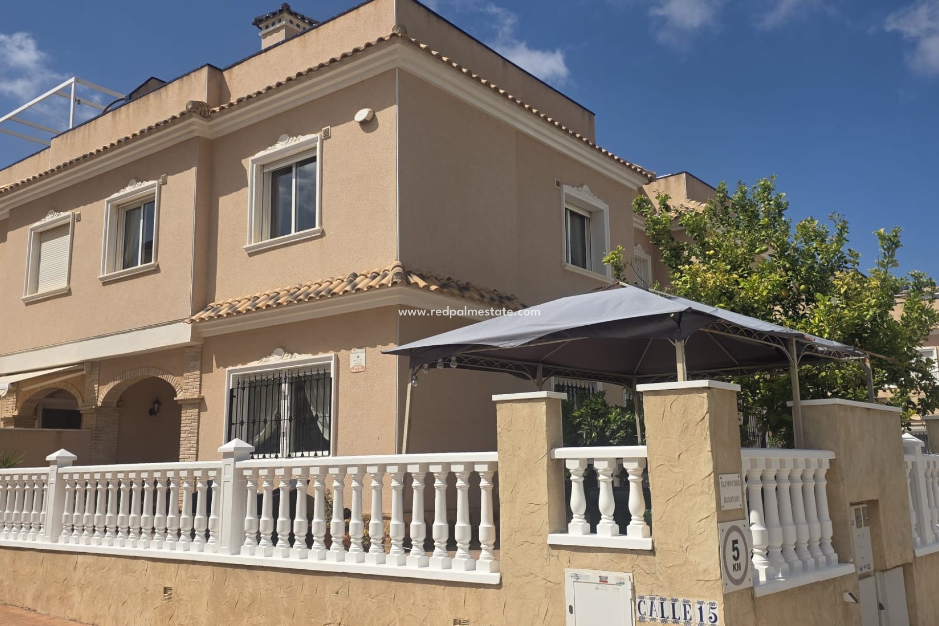 Återförsäljning - Villa -
Orihuela Costa - Villamartín