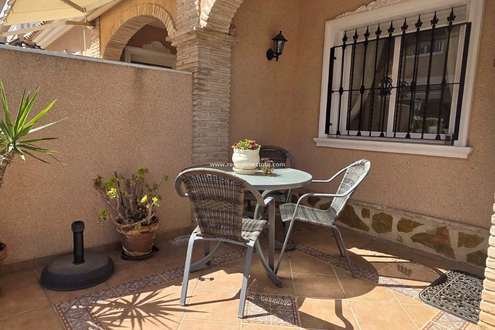 Återförsäljning - Villa -
Orihuela Costa - Villamartín