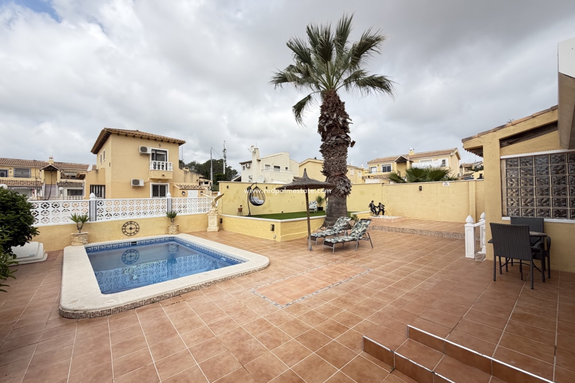 Återförsäljning - Villa -
Orihuela Costa - Villamartín