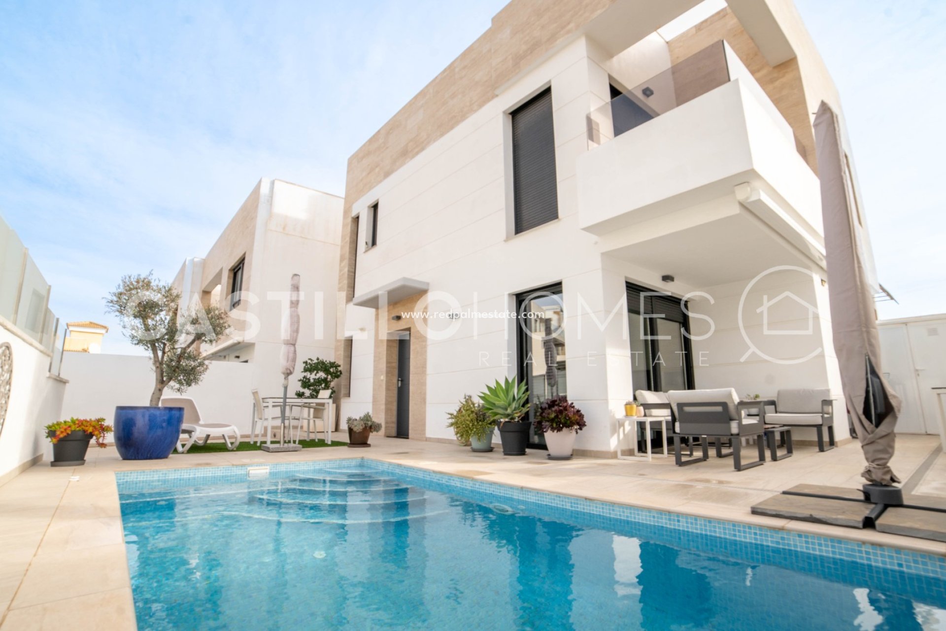 Återförsäljning - Villa -
Orihuela Costa - Villamartín