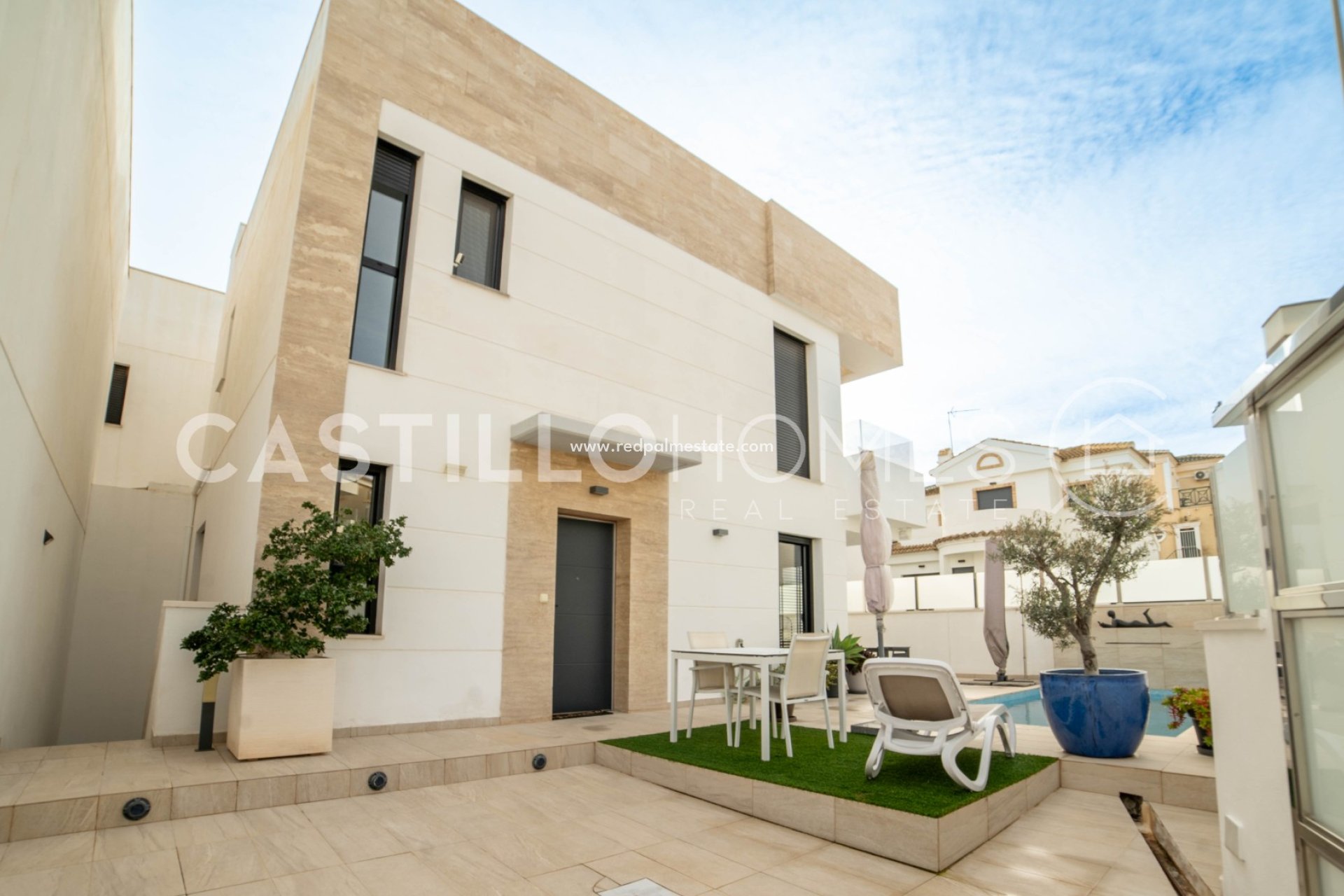 Återförsäljning - Villa -
Orihuela Costa - Villamartín