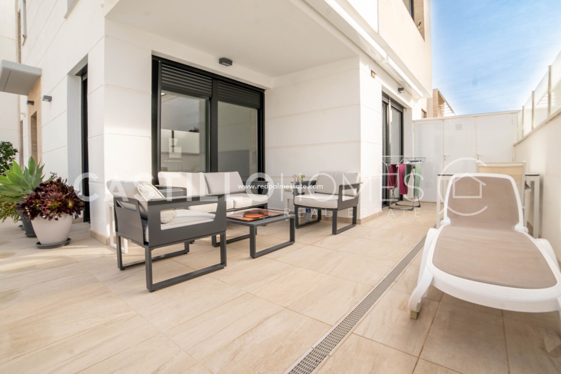Återförsäljning - Villa -
Orihuela Costa - Villamartín