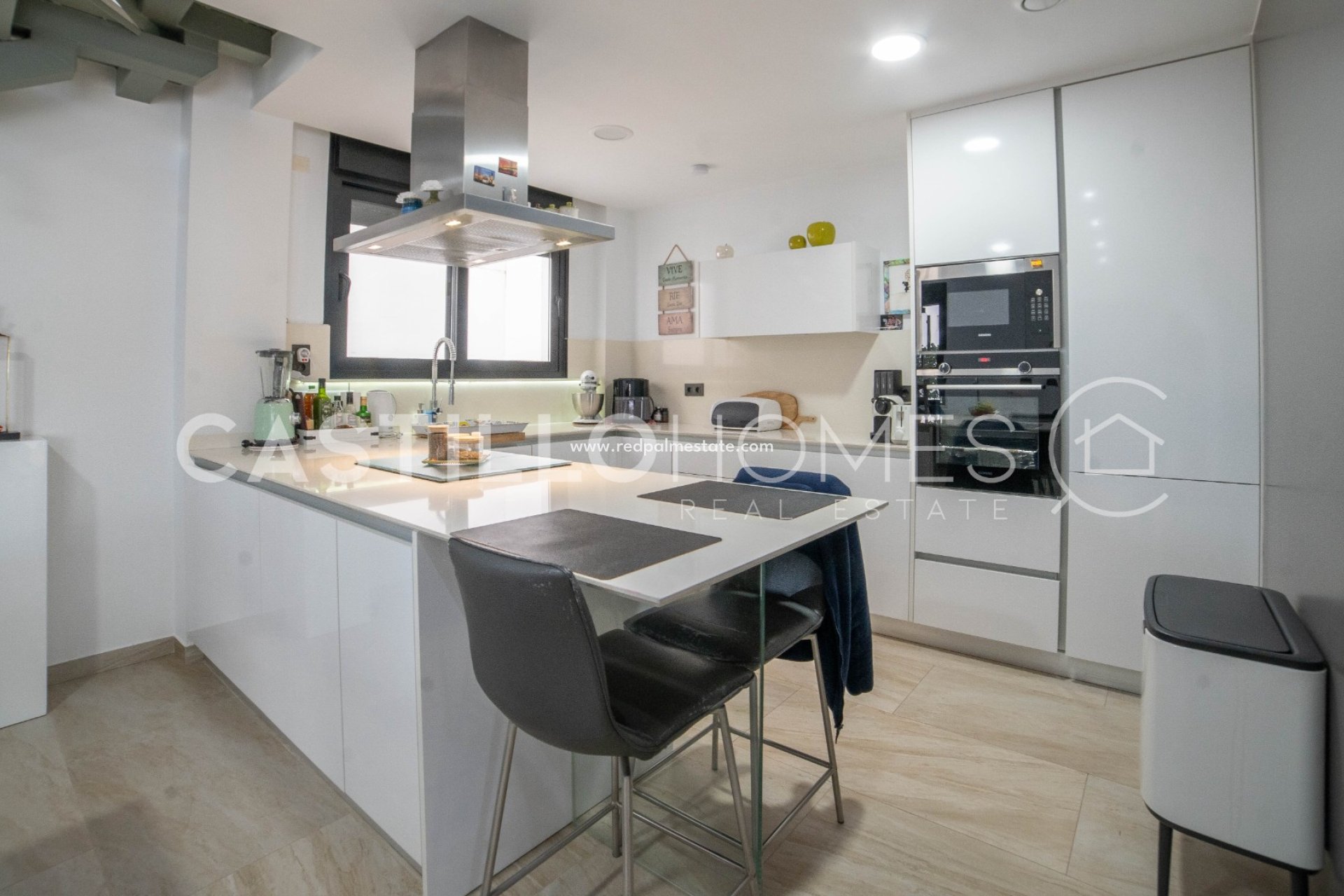 Återförsäljning - Villa -
Orihuela Costa - Villamartín