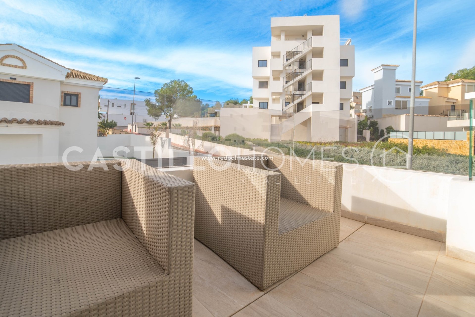Återförsäljning - Villa -
Orihuela Costa - Villamartín