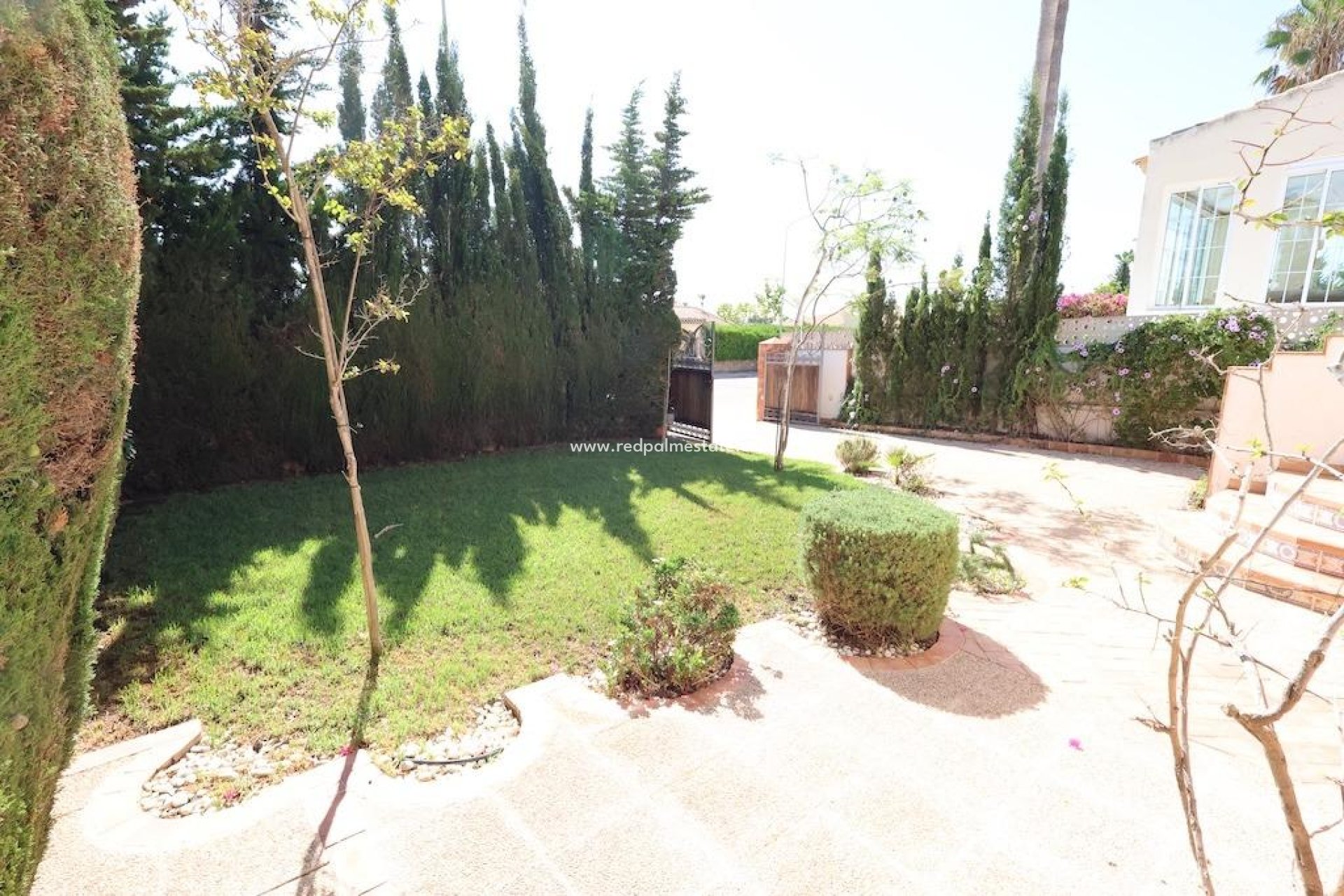 Återförsäljning - Villa -
Orihuela Costa - Villamartín