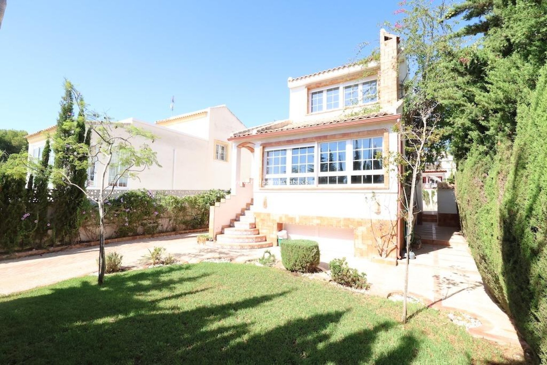 Återförsäljning - Villa -
Orihuela Costa - Villamartín