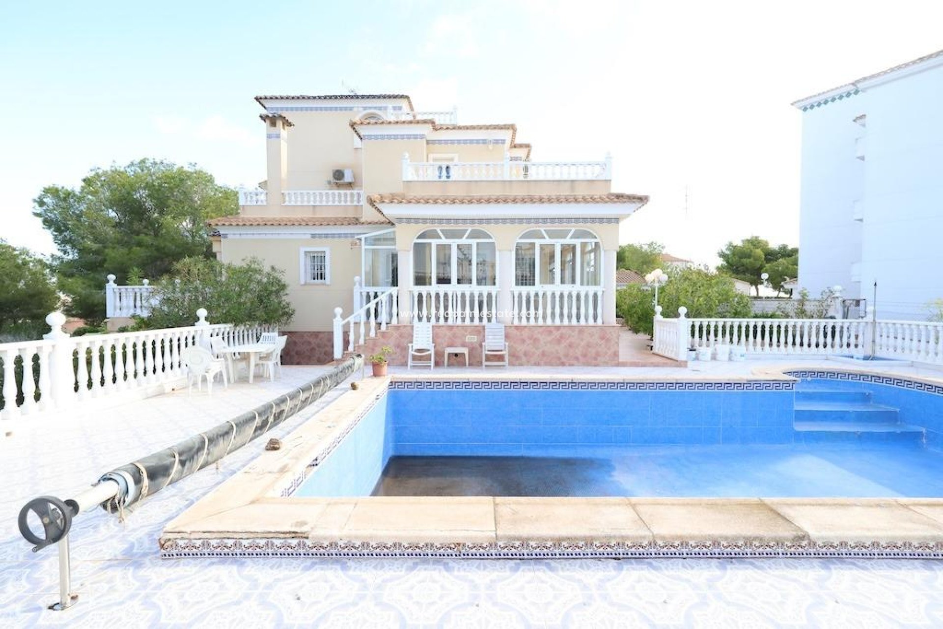 Återförsäljning - Villa -
Orihuela Costa - Villamartín