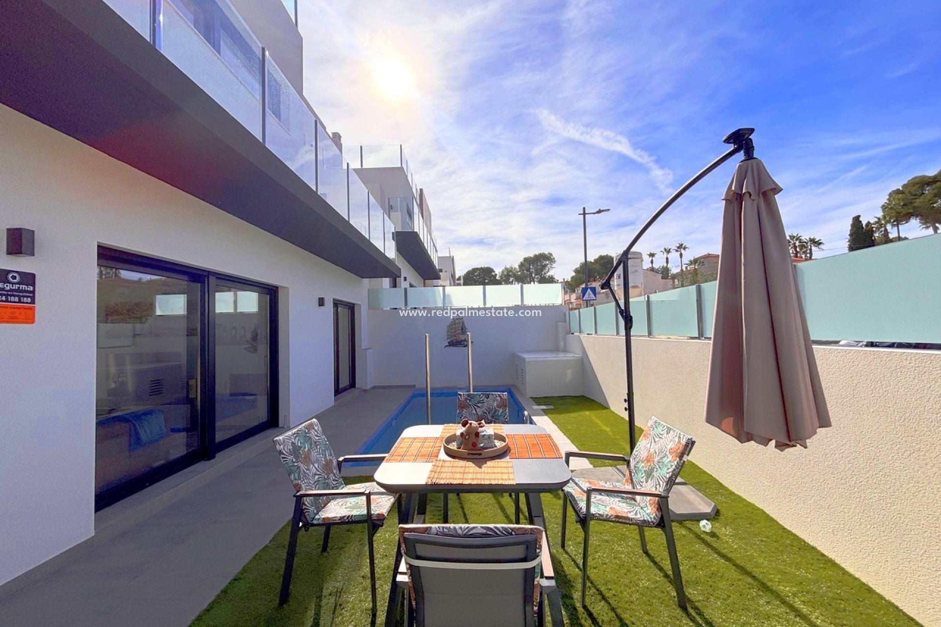 Återförsäljning - Villa -
Orihuela Costa - Villamartín