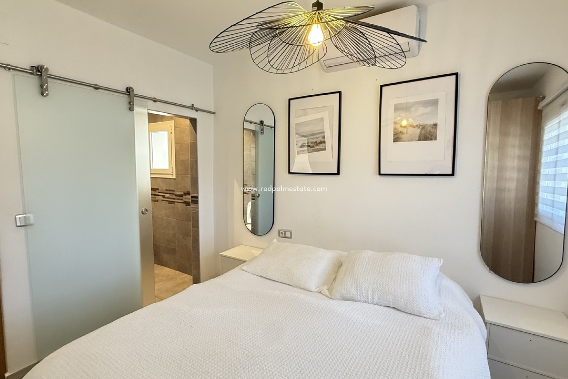 Återförsäljning - Villa -
Orihuela Costa - Villamartín