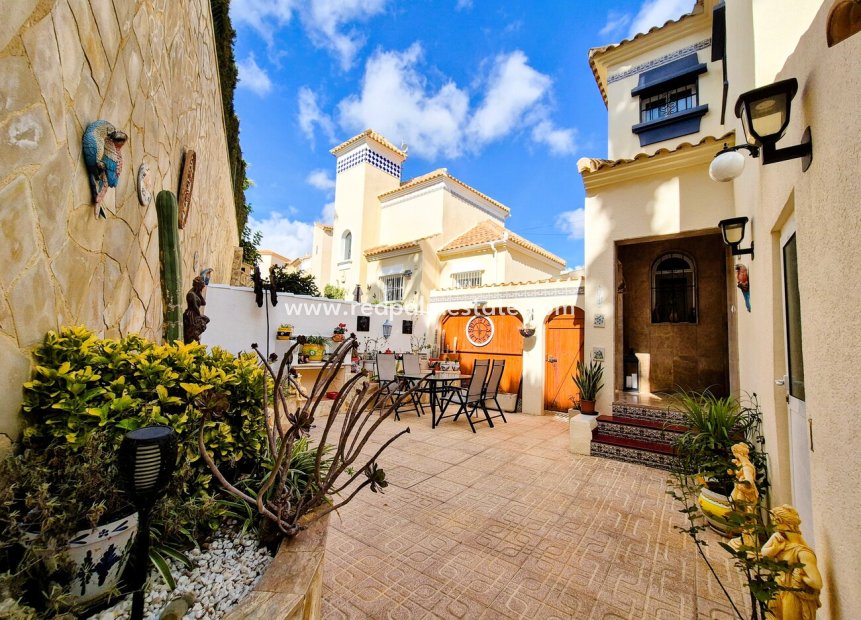 Återförsäljning - Villa -
Orihuela Costa - Villamartín