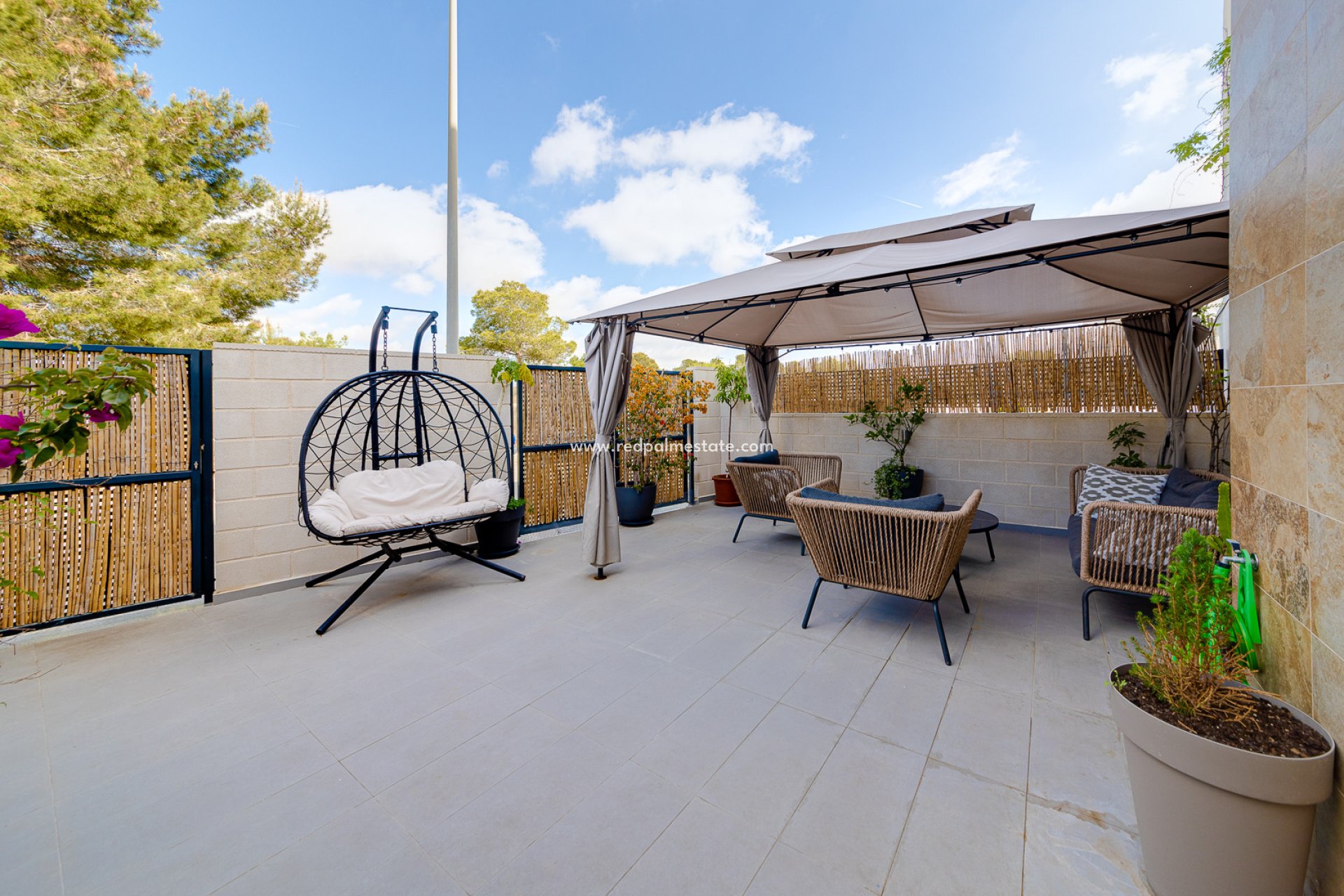 Återförsäljning - Villa -
Orihuela Costa - Villamartín