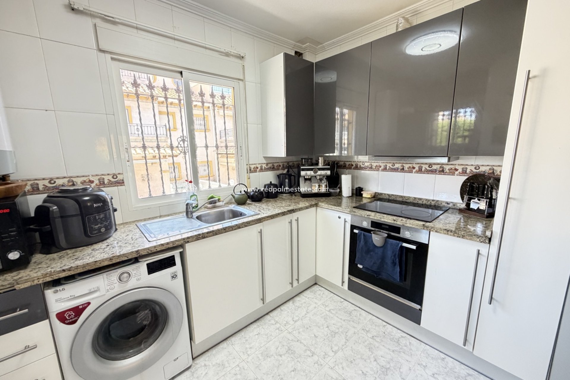 Återförsäljning - Villa -
Orihuela Costa - Villamartín
