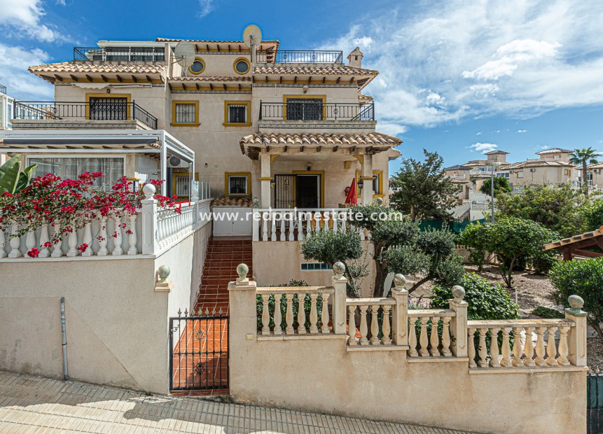 Återförsäljning - Villa -
Orihuela Costa - Villas San Jose