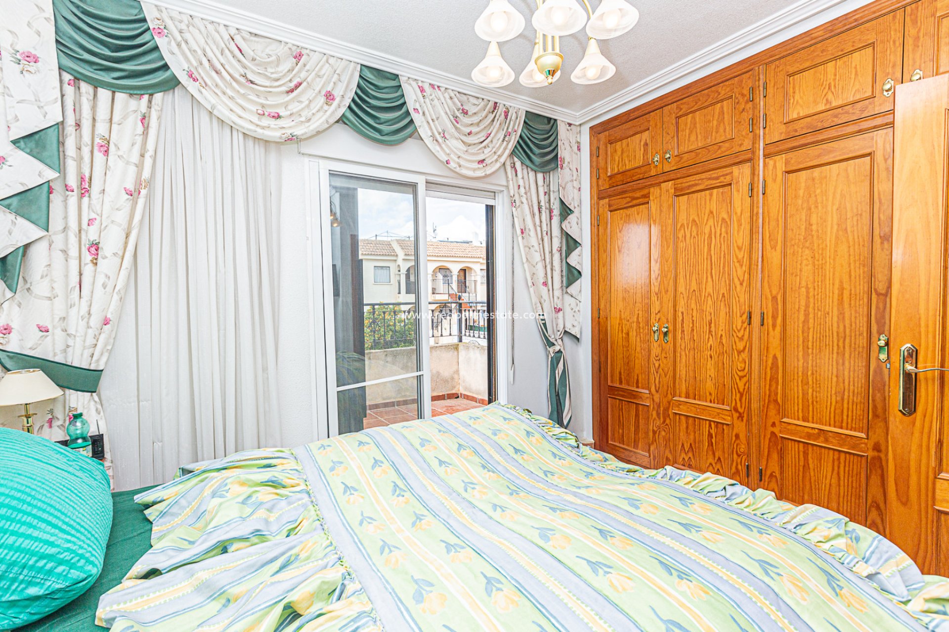 Återförsäljning - Villa -
Orihuela Costa - Villas San Jose