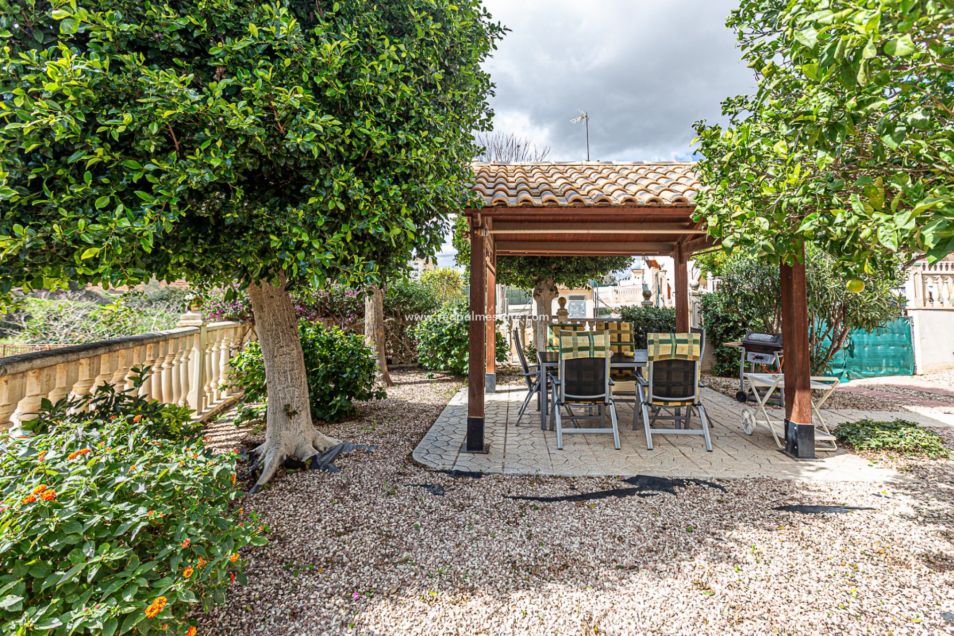 Återförsäljning - Villa -
Orihuela Costa - Villas San Jose