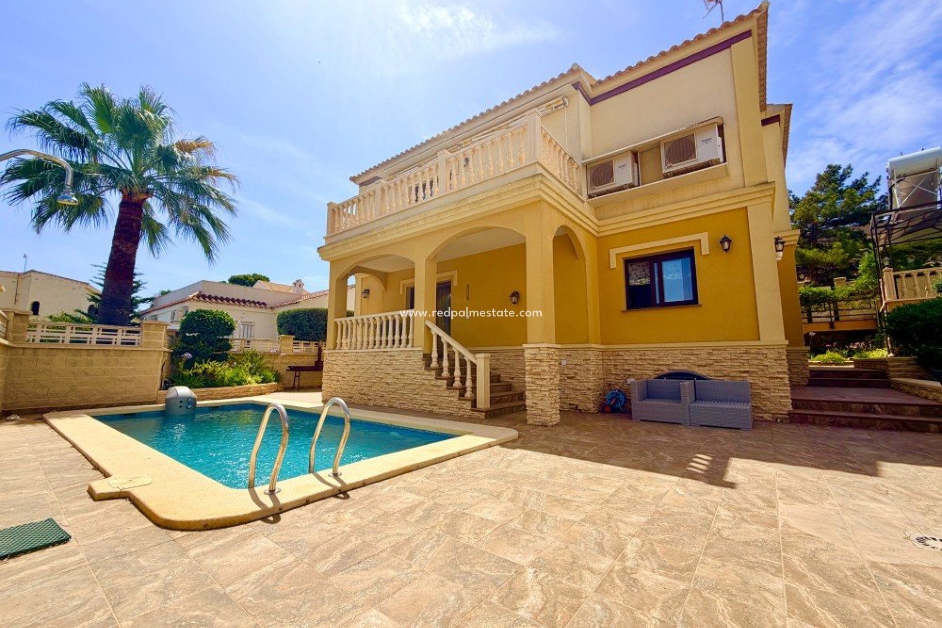 Återförsäljning - Villa -
Orihuela Costa
