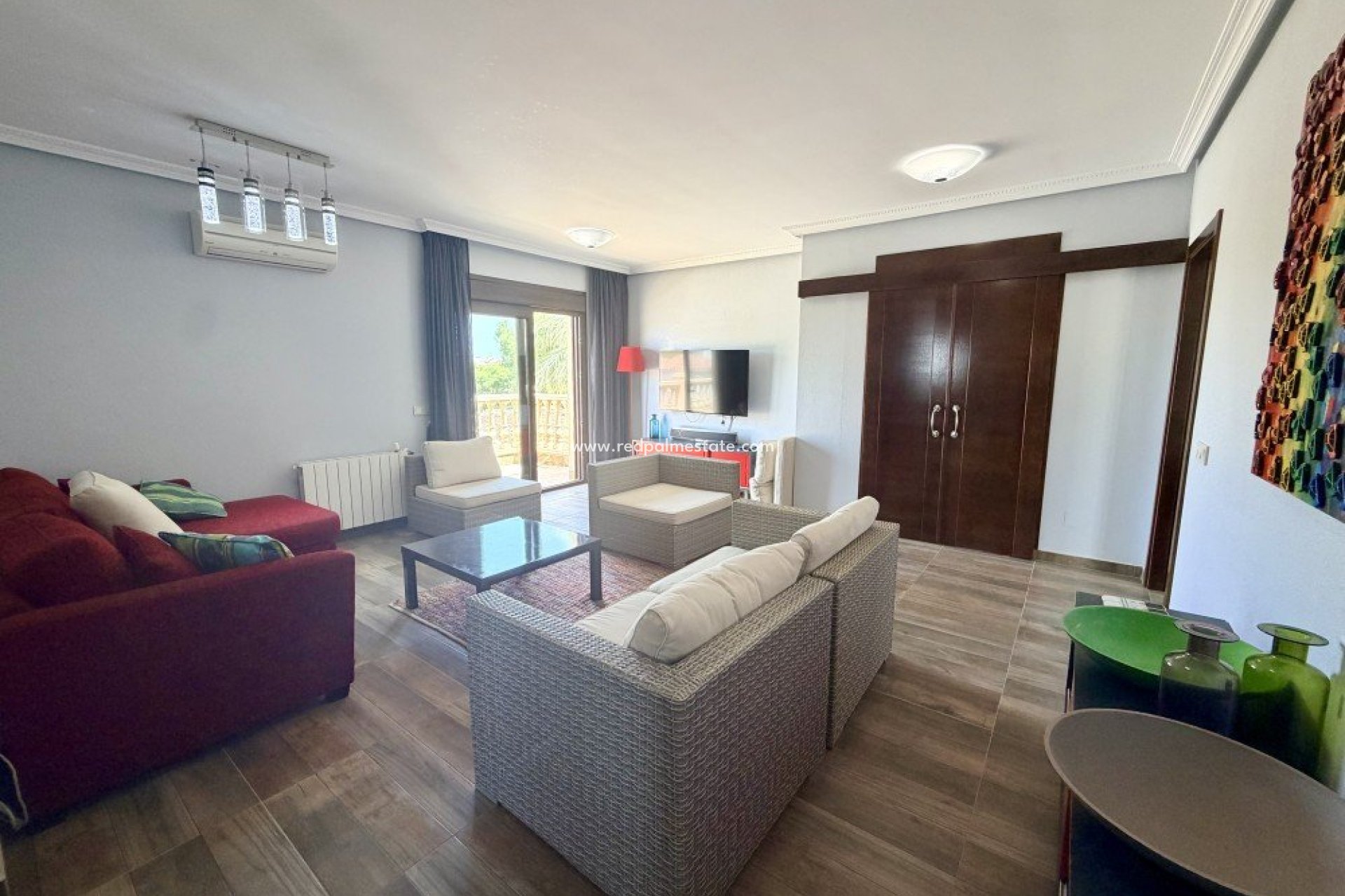 Återförsäljning - Villa -
Orihuela Costa